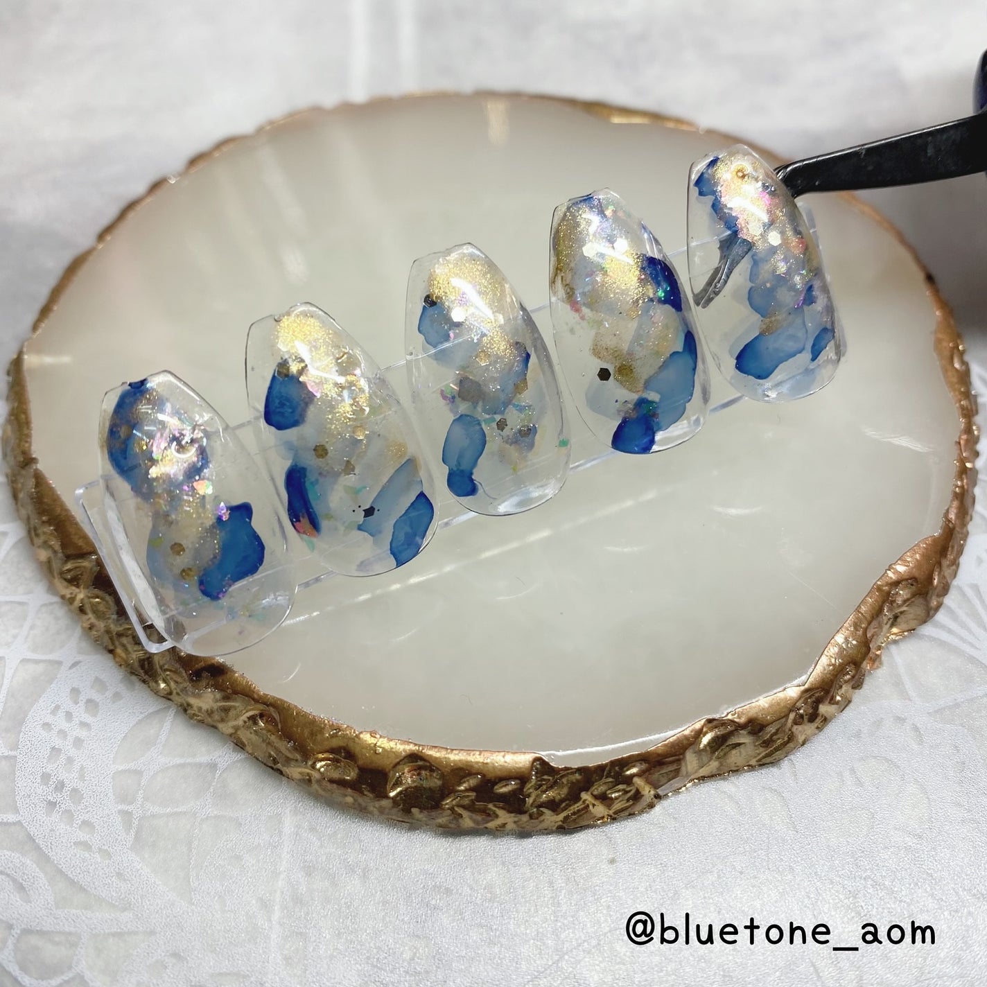 ⋆͛🦖⋆͛aomi on LIPS 「インクニュアンスネイルホログラムはPLANETNAILさんのポ..」(4枚目)