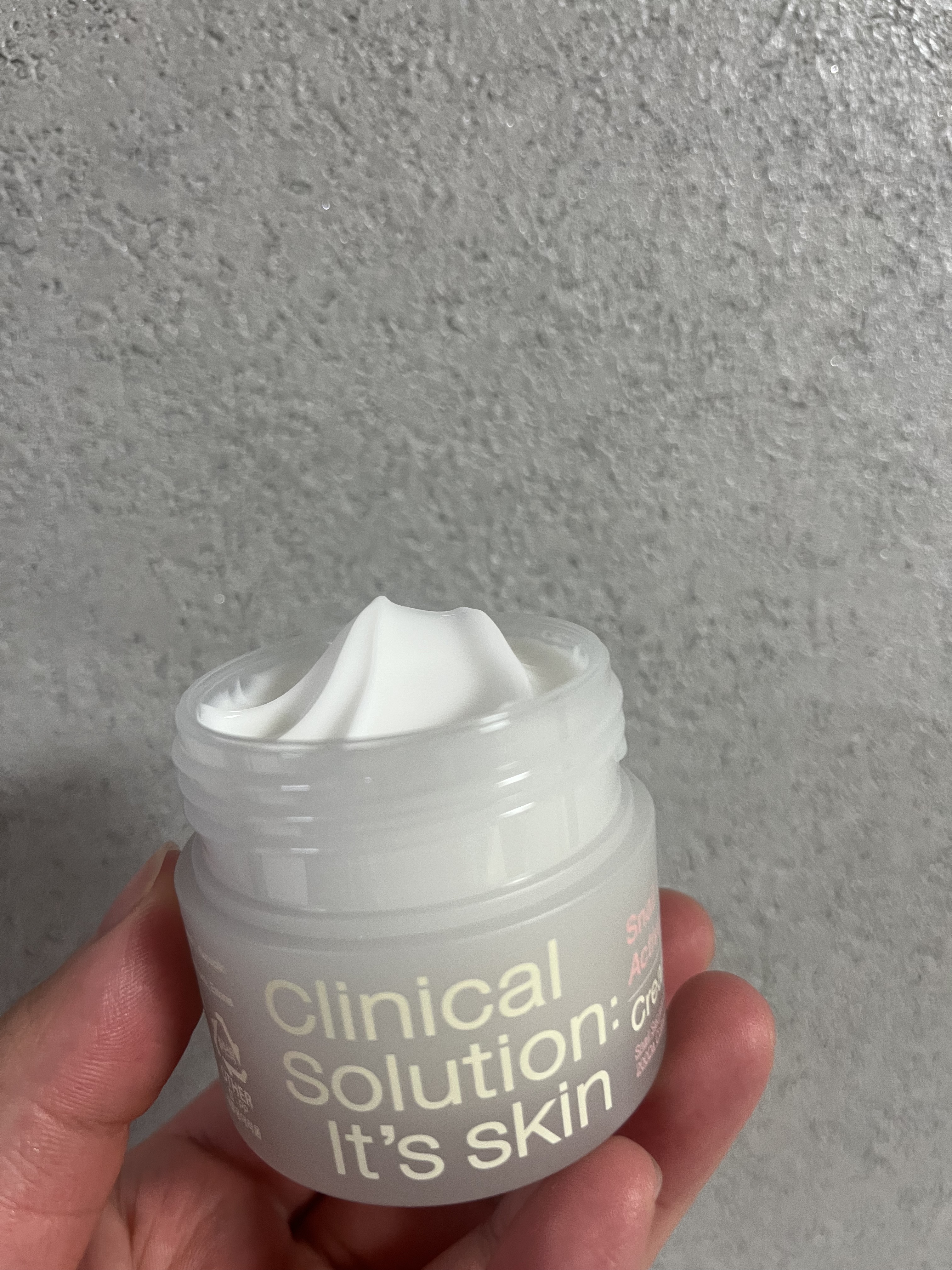 スネイルコラーゲンアクティブクリーム/It's skin/フェイスクリームを使ったクチコミ（2枚目）