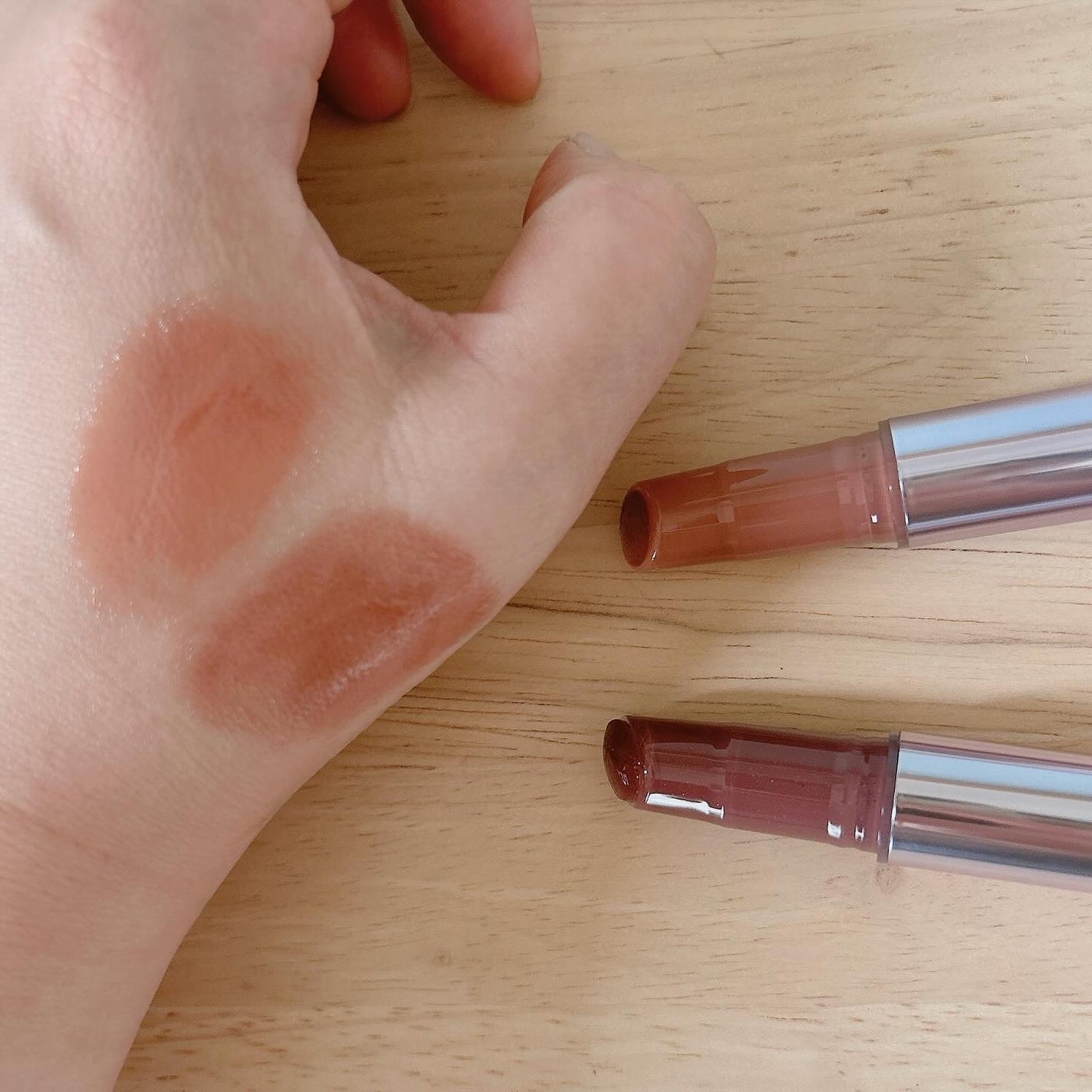 グレイズリップチェンジャー/TWO SLASH FOUR/口紅を使ったクチコミ(3枚目)