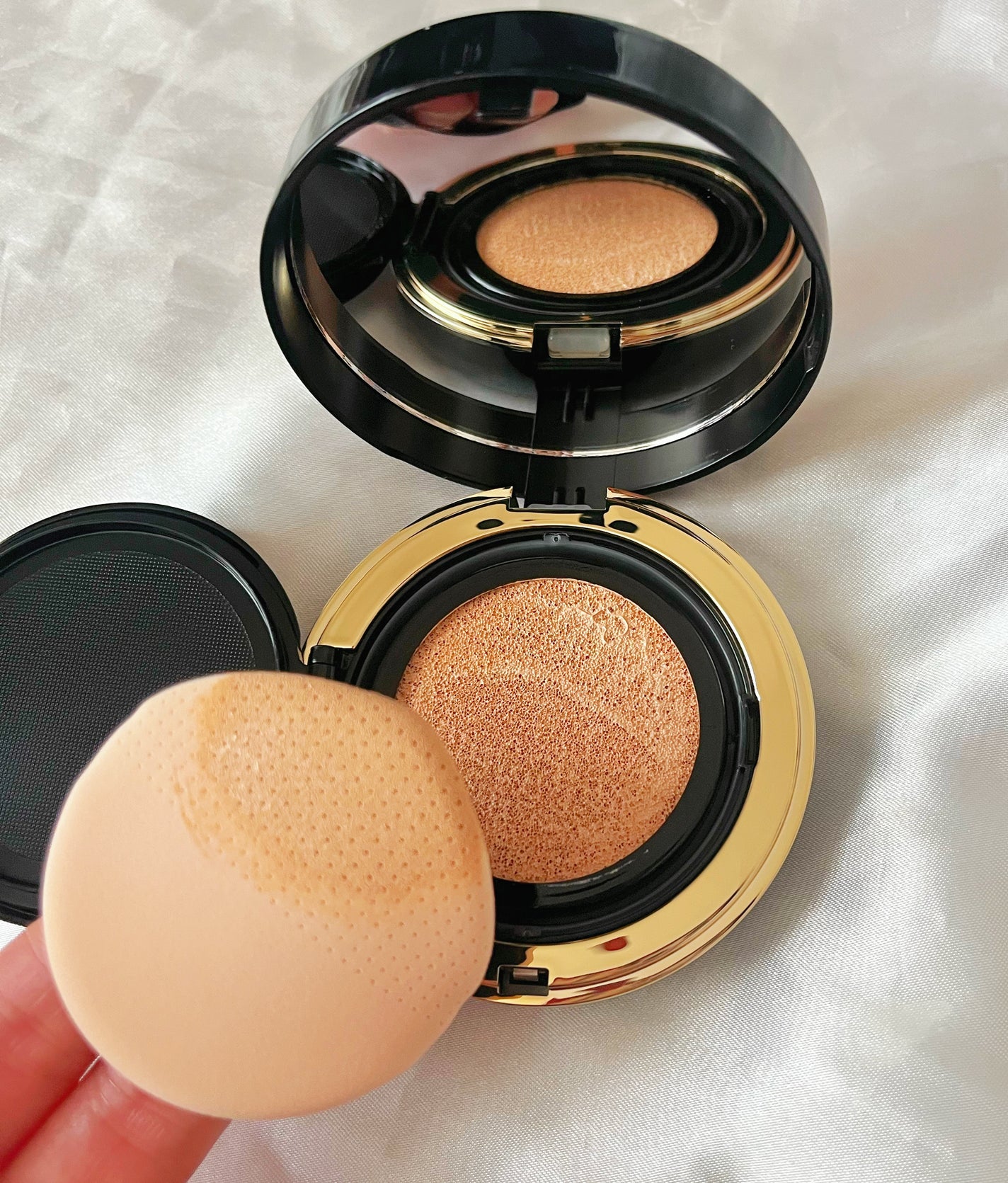 グロウフィットセラムカバークッション/ダルバ/クッションファンデーションを使ったクチコミ(2枚目)