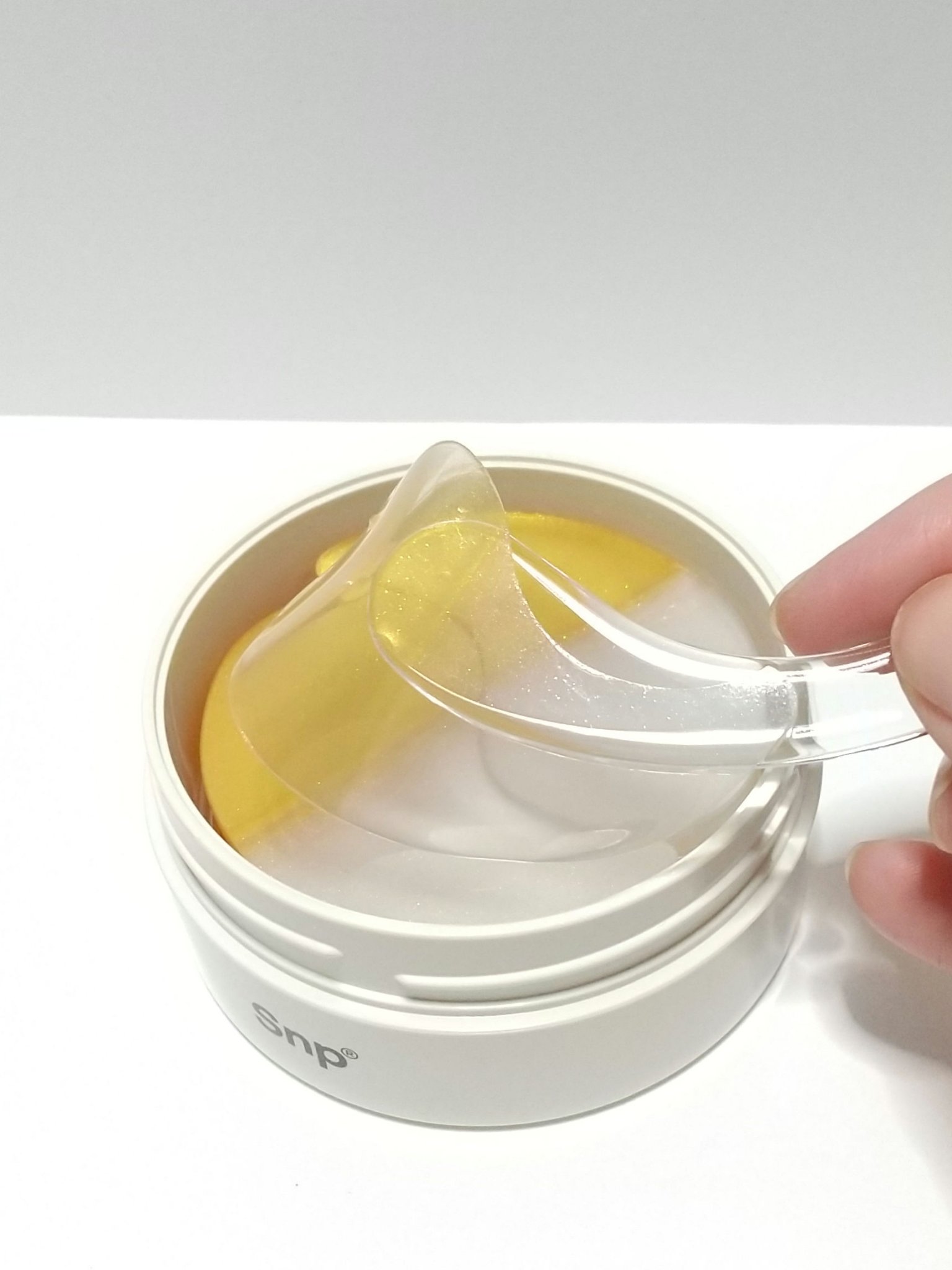 GOLD COLLAGEN DUAL EYE PATCH/SNP/アイケア・アイクリームを使ったクチコミ（3枚目）