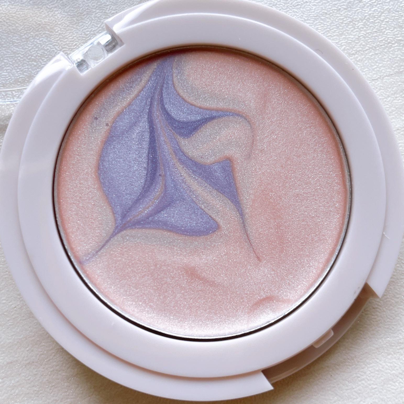 シャイニーハイライター/fasmy/パウダーハイライトを使ったクチコミ（2枚目）