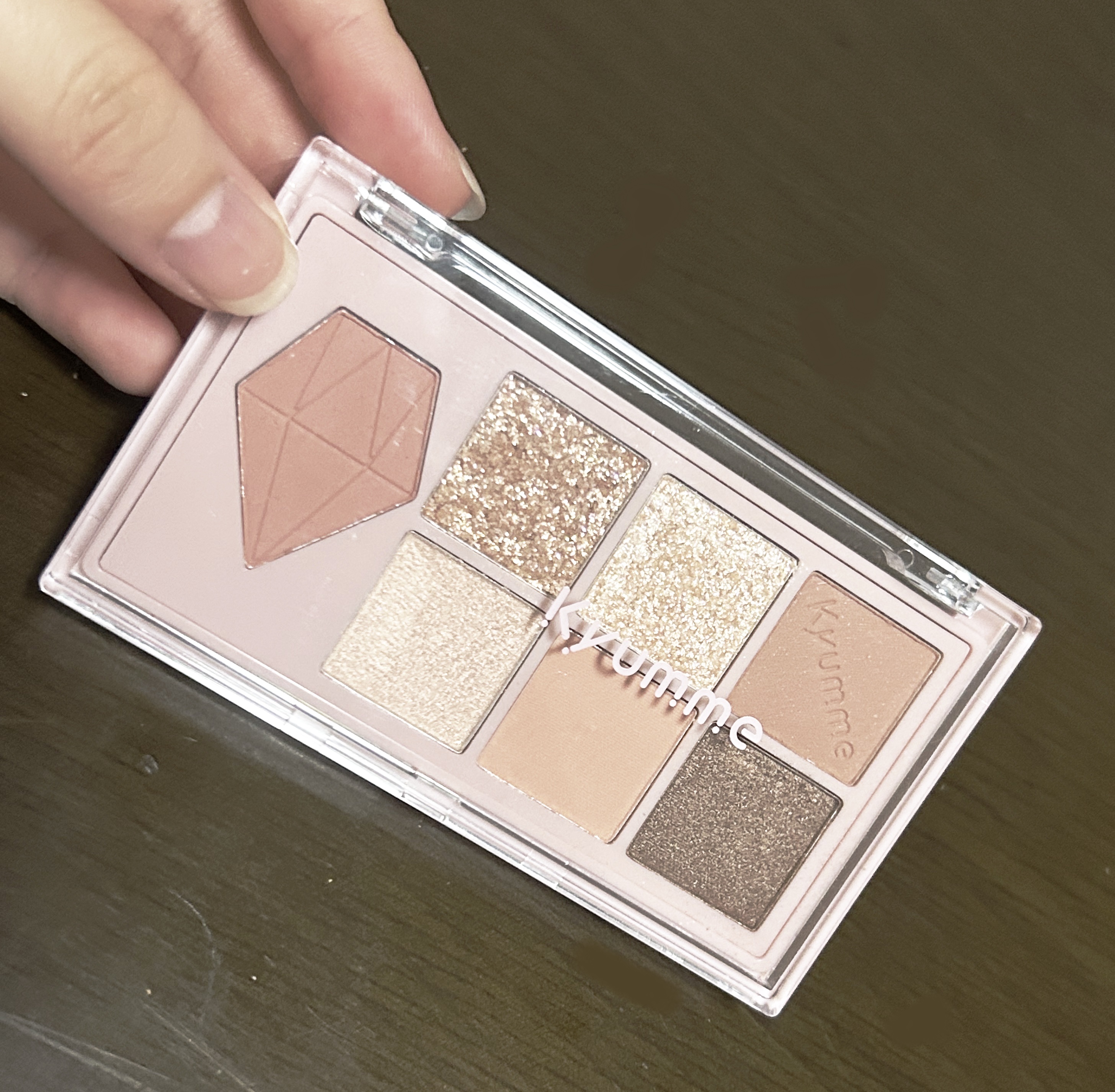 KM マルチパーパスパレット/DAISO/アイシャドウパレットを使ったクチコミ（1枚目）