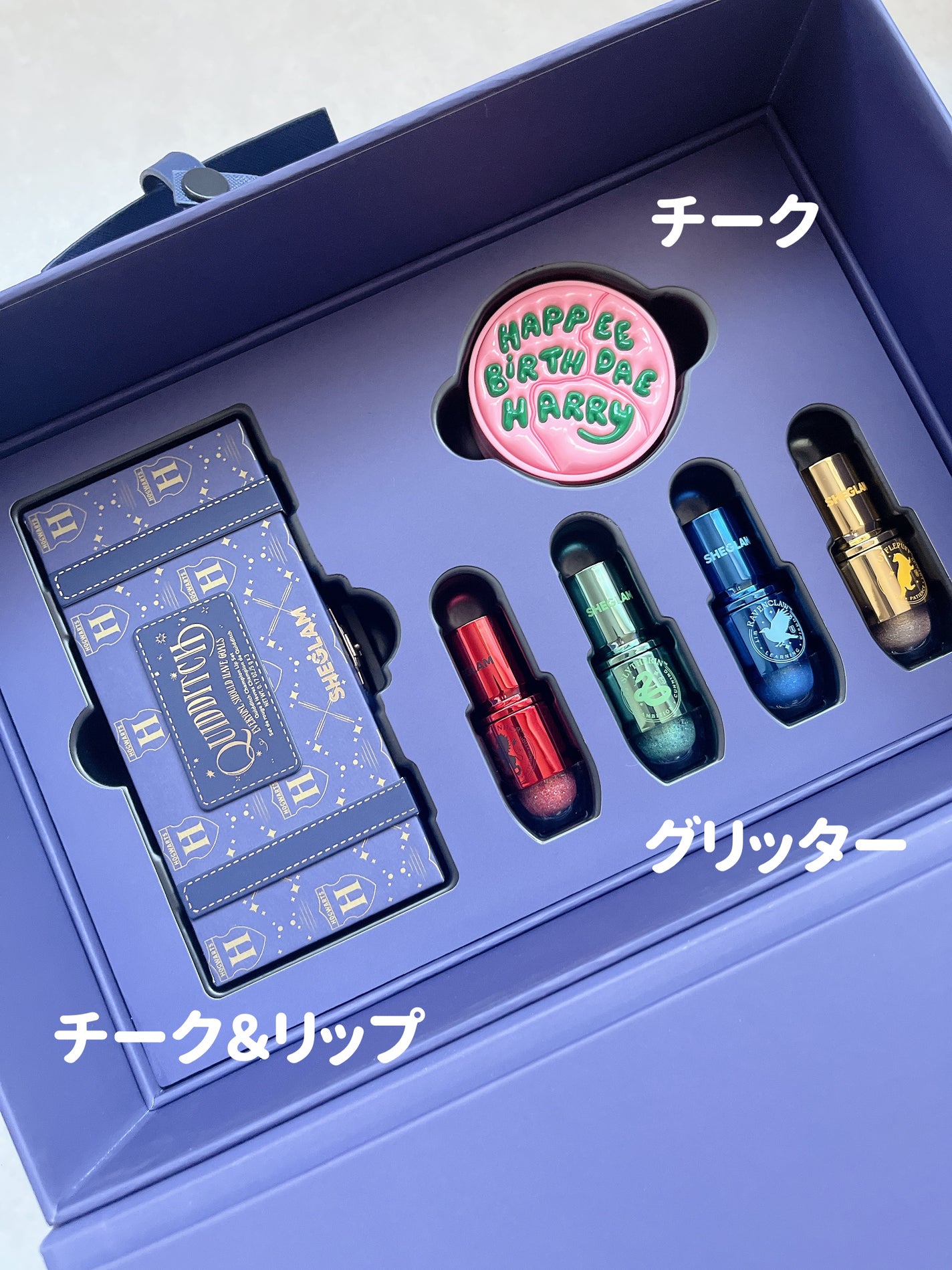 Golden Snitch Highlighter/SHEGLAM/パウダーハイライトを使ったクチコミ(3枚目)