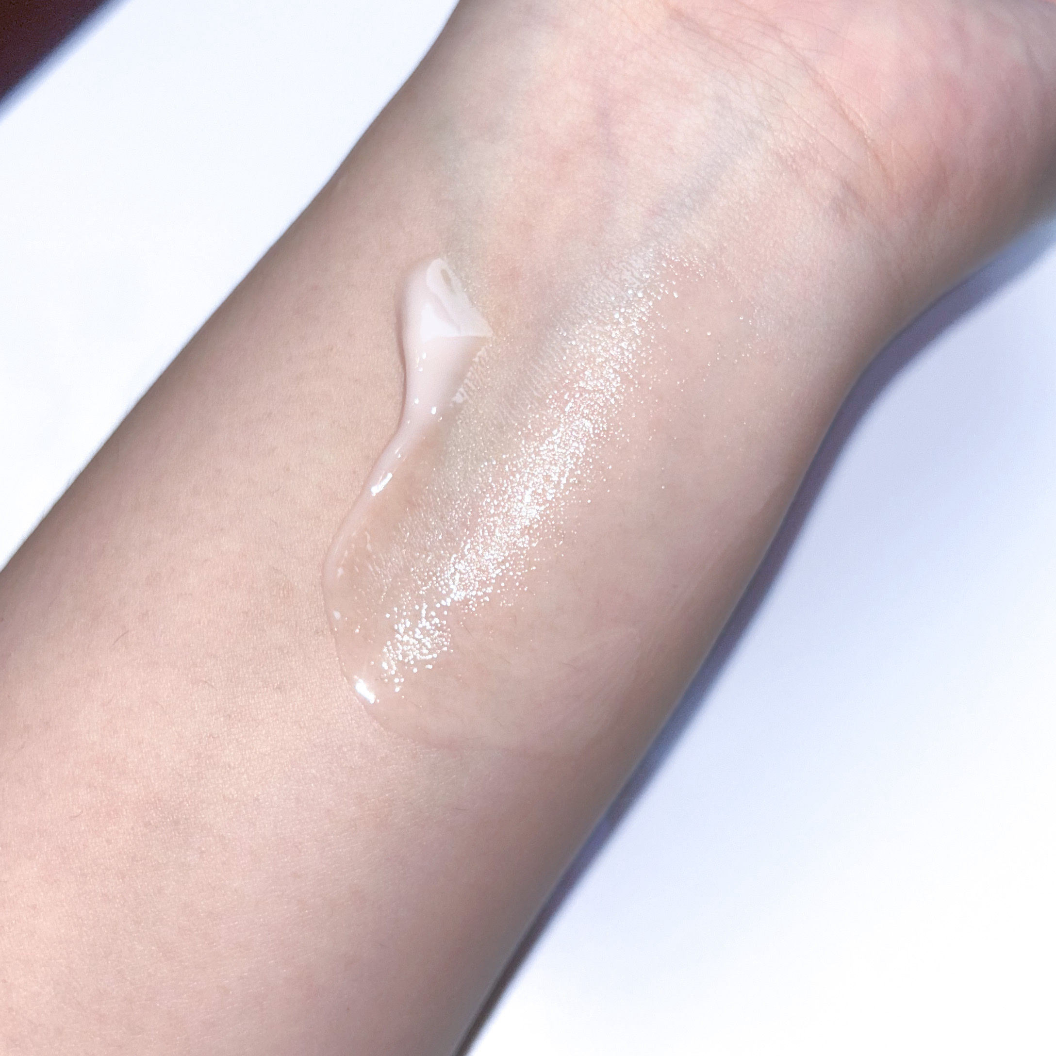 セカンドスキンハイドレイティングプライマー/hince/化粧下地を使ったクチコミ（2枚目）