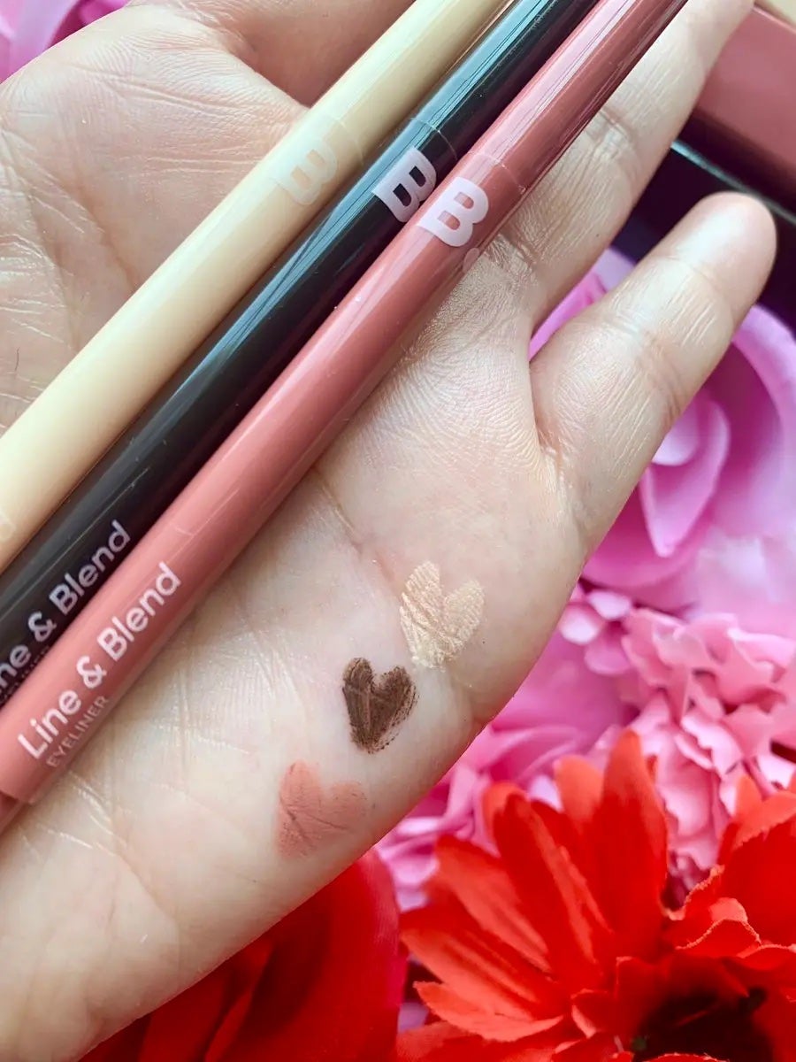ムードオンライン&ブレンドアイライナー/BANILA CO/ペンシルアイライナーを使ったクチコミ(2枚目)
