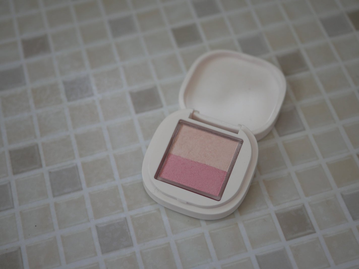 アイカラー/media luxe/アイシャドウパレットを使ったクチコミ(1枚目)