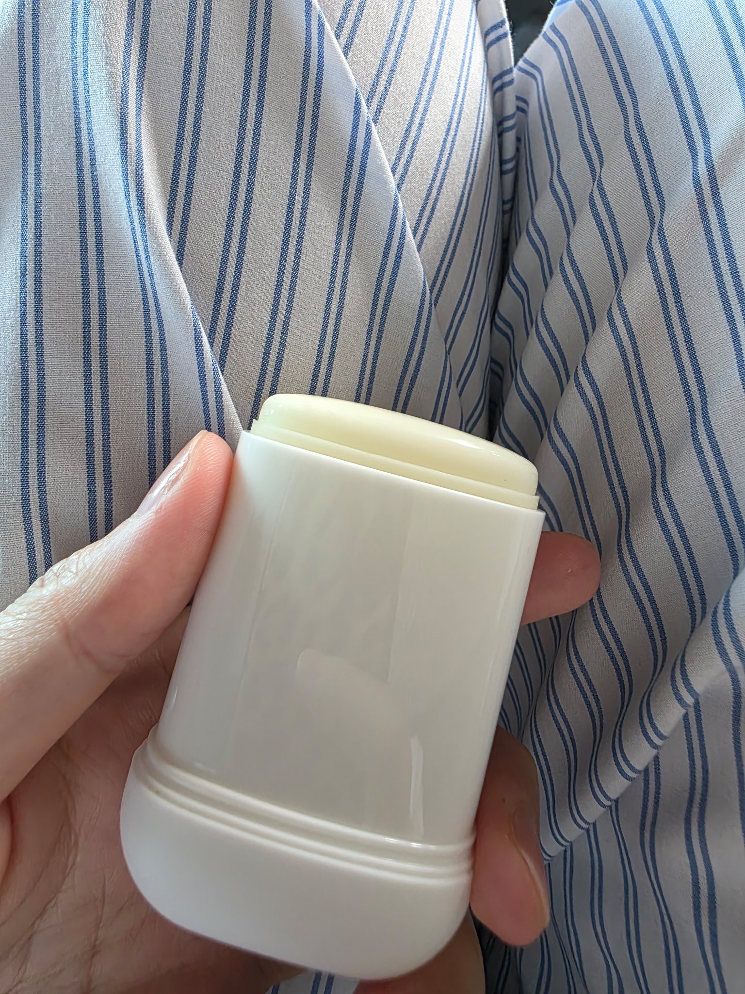 エアリーライト 透明UVスティック/COSRX/日焼け止めスティックを使ったクチコミ（2枚目）