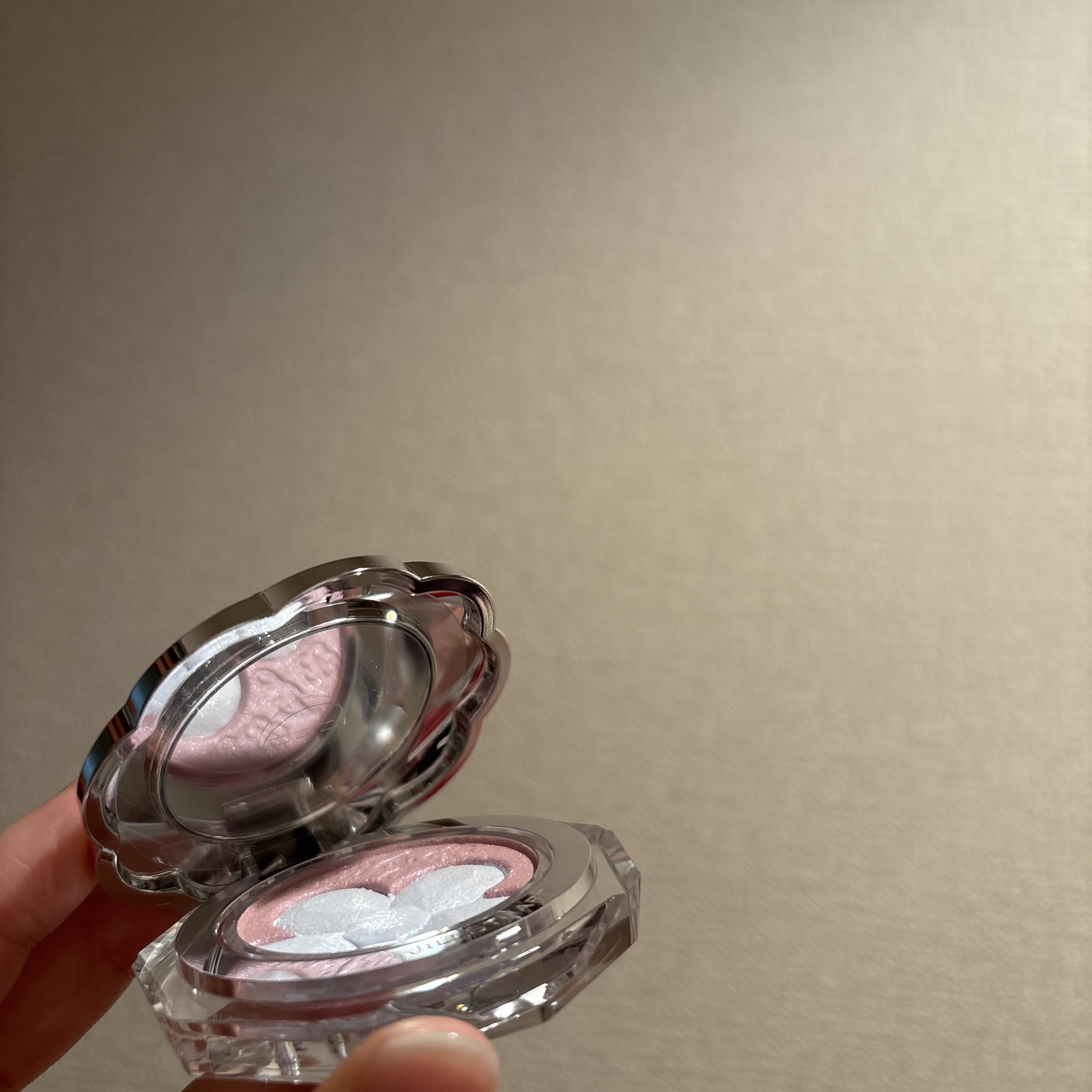 ジルスチュアート クリスタルブルーム ペタルクチュールアイズ デュオ/JILL STUART/アイシャドウパレットを使ったクチコミ（1枚目）