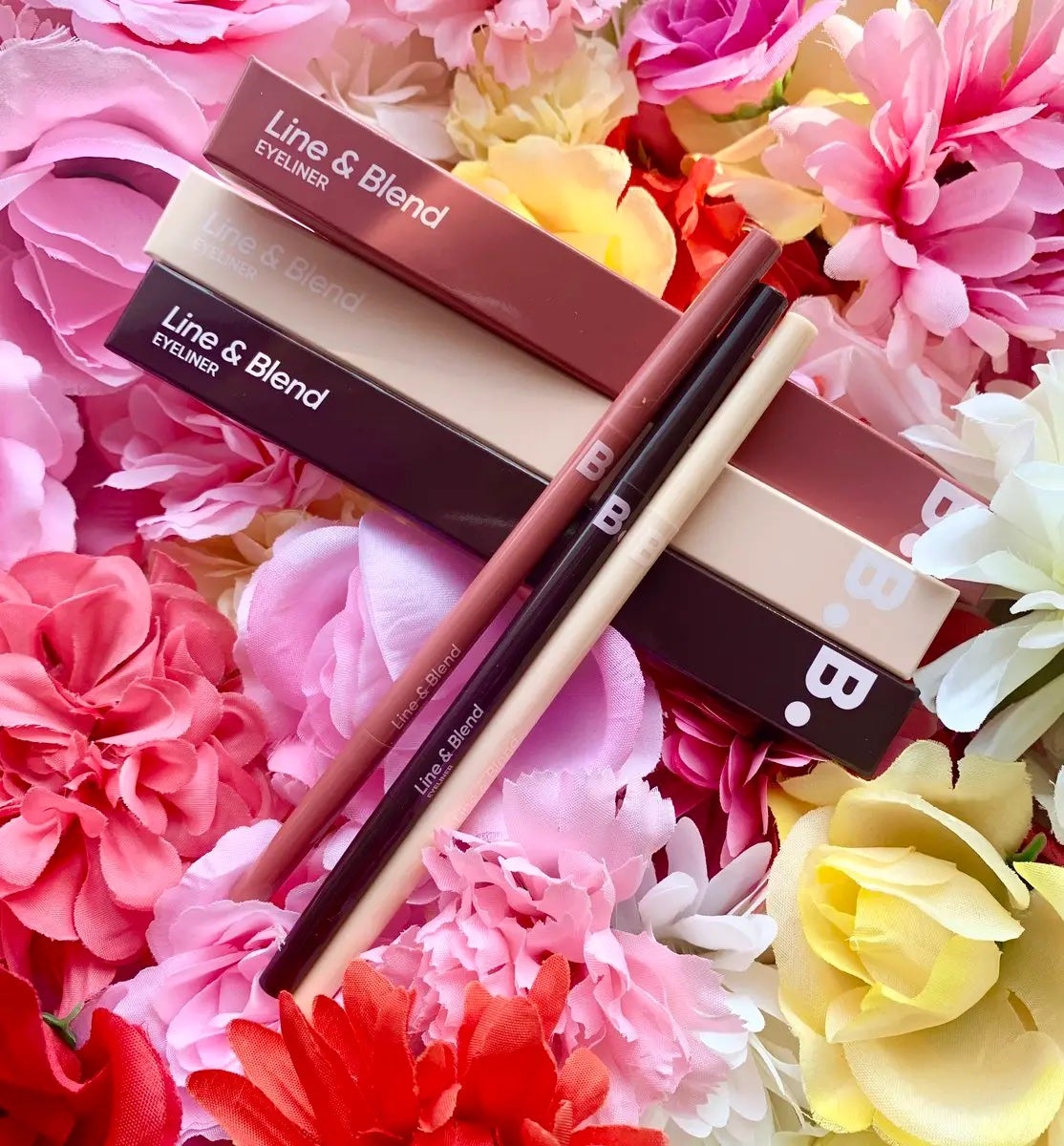 ムードオンライン&ブレンドアイライナー/BANILA CO/ペンシルアイライナーを使ったクチコミ(1枚目)