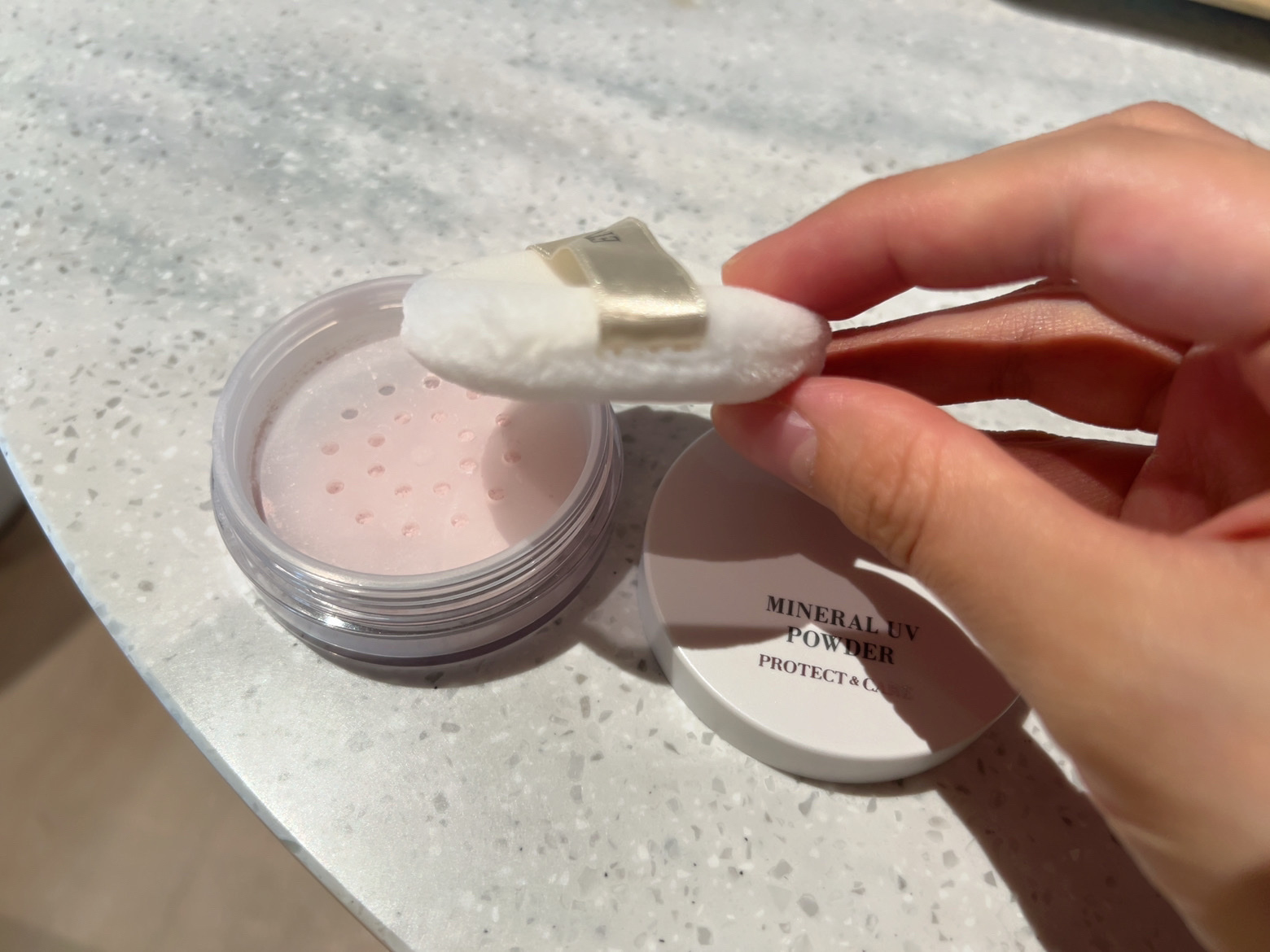 ミネラルUVパウダーX/エトヴォス/ルースパウダーを使ったクチコミ（3枚目）