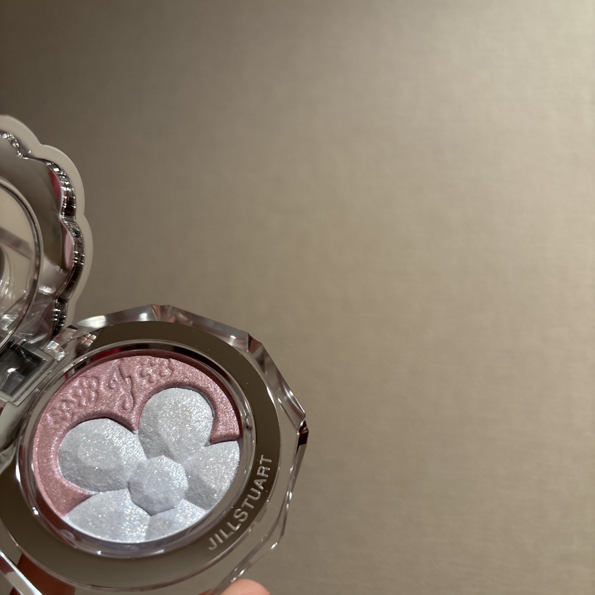 ジルスチュアート クリスタルブルーム ペタルクチュールアイズ デュオ/JILL STUART/アイシャドウパレットを使ったクチコミ（3枚目）