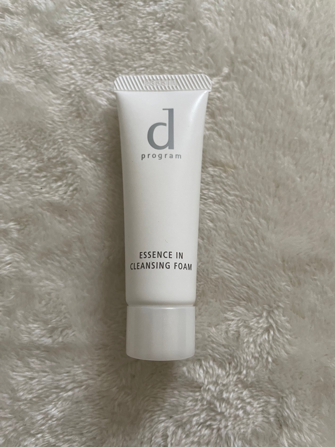 エッセンスイン クレンジングフォーム/d プログラム/洗顔フォームを使ったクチコミ(1枚目)