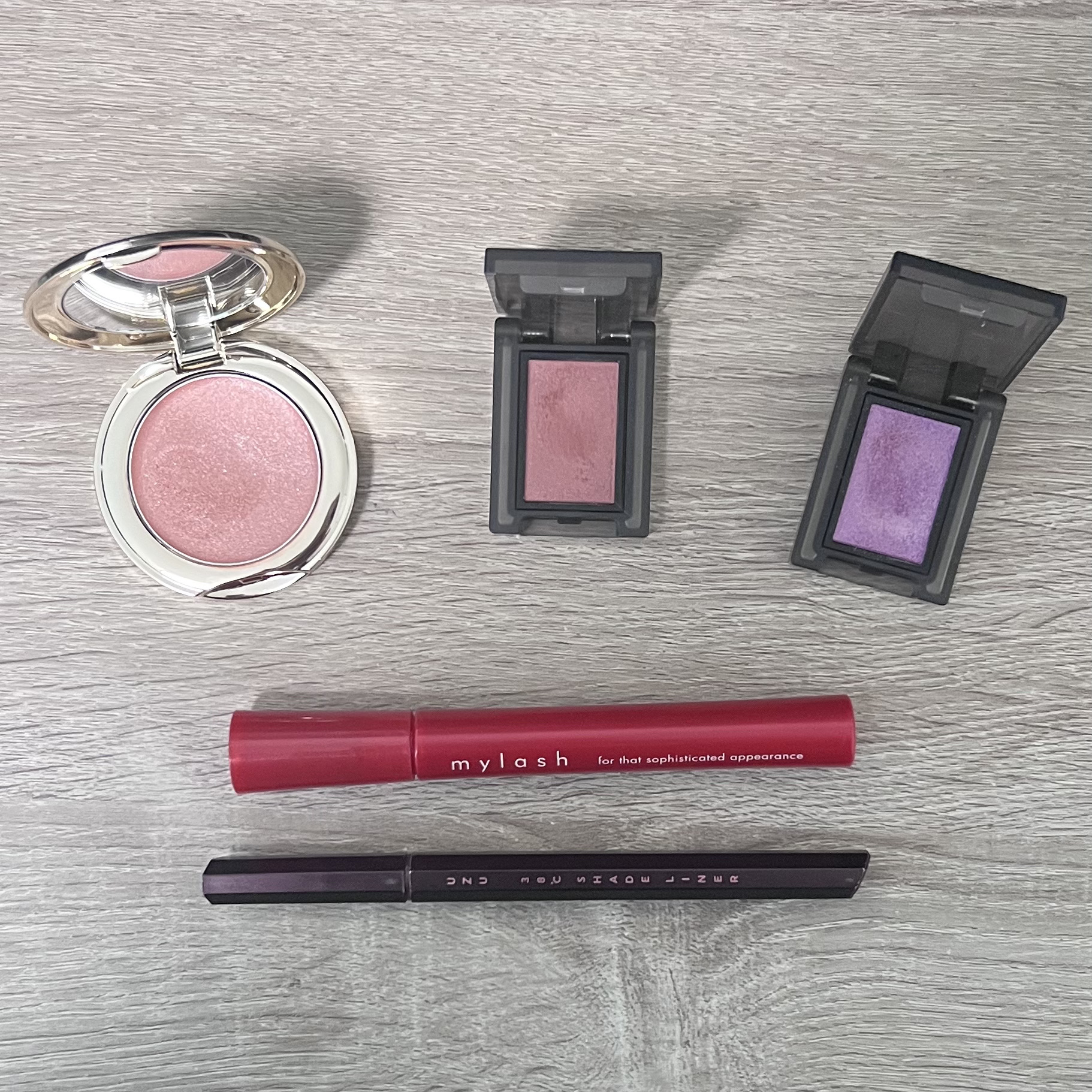 セルヴォーク ヴァティック アイズ S 03 Milky mallow/Celvoke/単色アイシャドウを使ったクチコミ（1枚目）