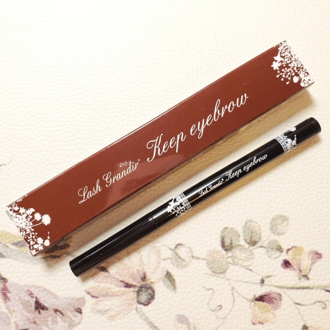ラッシュグランディール キープアイブロウのクチコミ「Lash Grandir キープアイブロウ（ブラウン）✨
メイクを落としても眉ラインをしっかり.....」（1枚目）