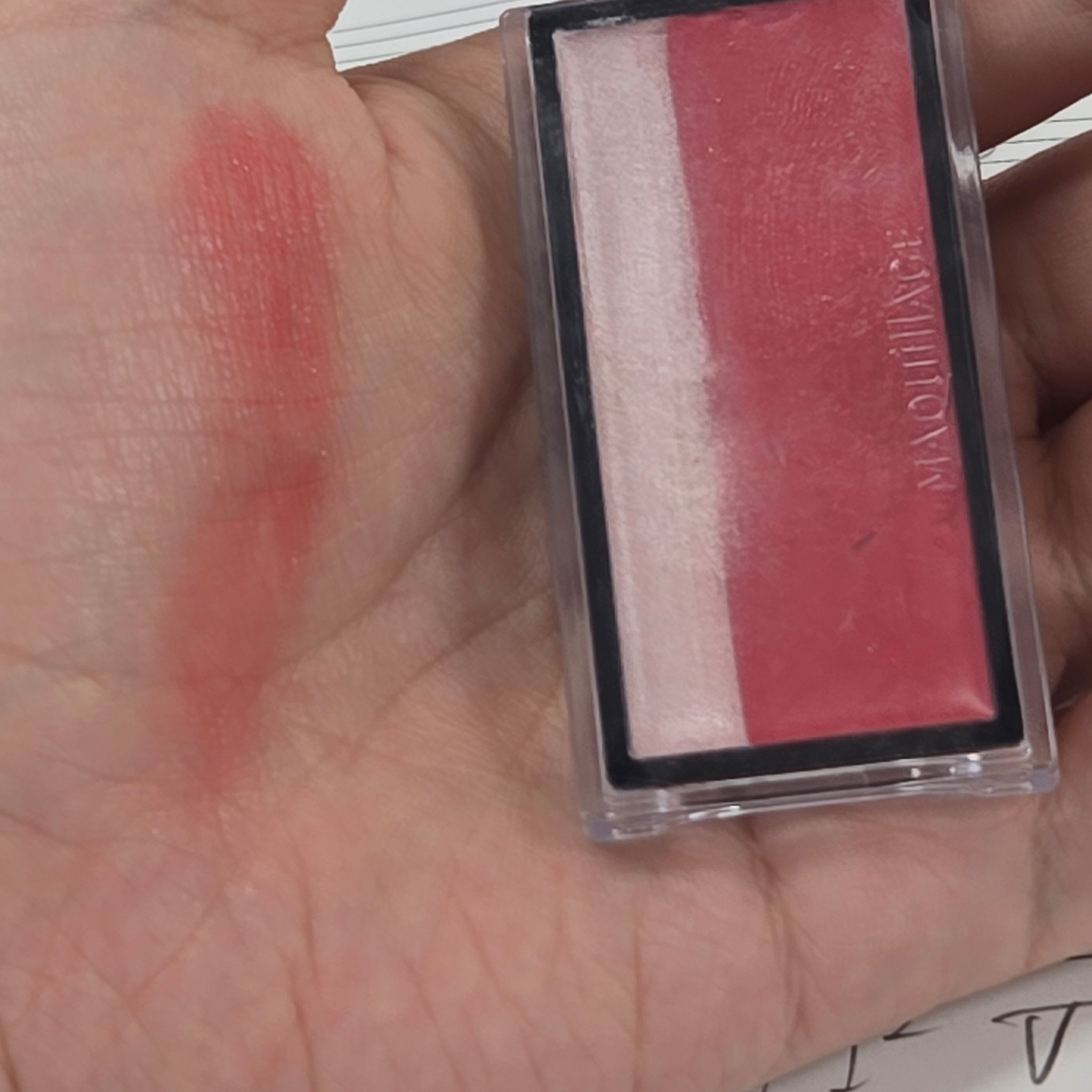 ドラマティックチークカラー (クリーム) RD422 ザクロソルベ/マキアージュ/ジェル・クリームチークを使ったクチコミ（1枚目）