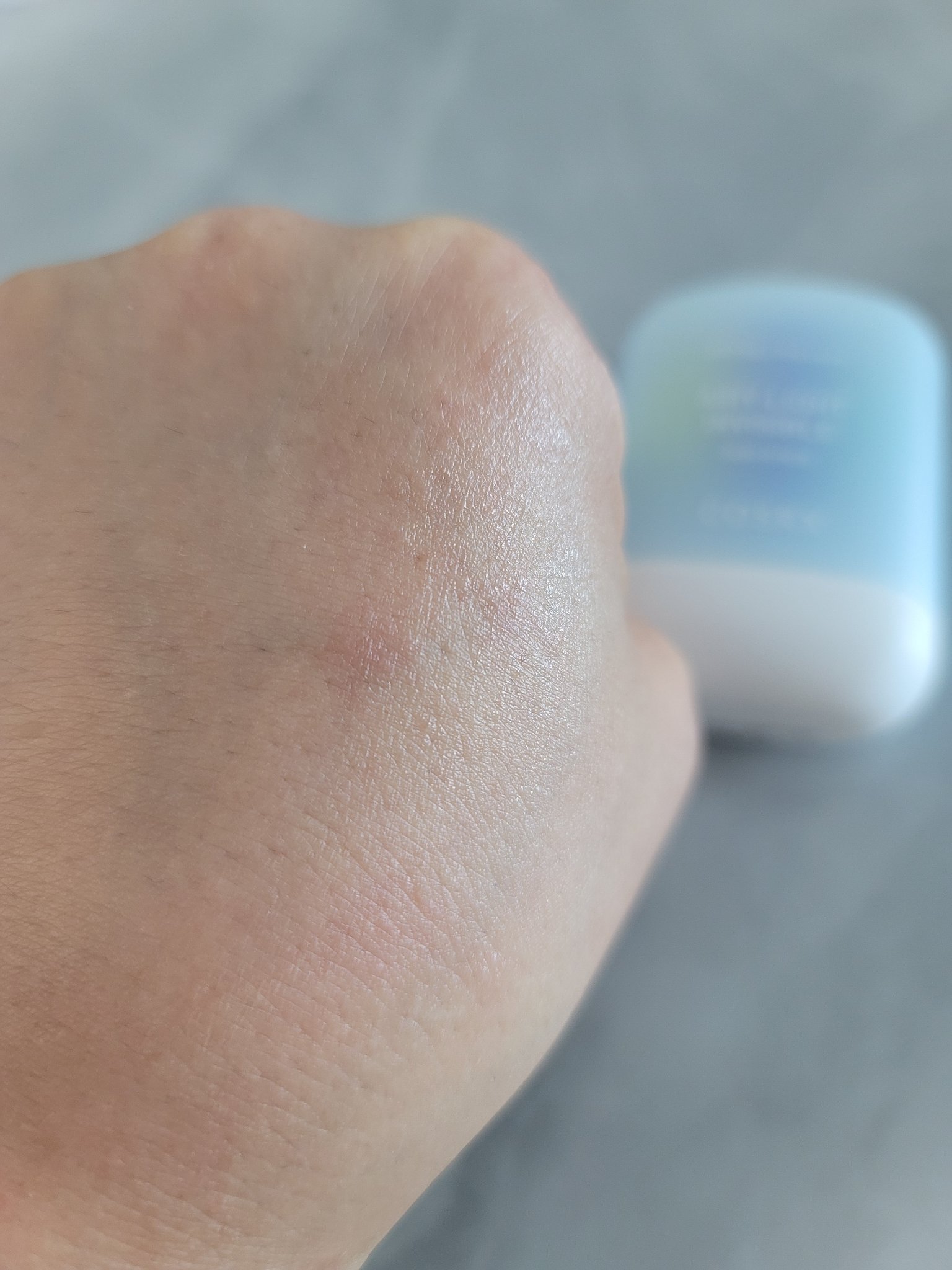 エアリーライト 透明UVスティック/COSRX/日焼け止めスティックを使ったクチコミ（3枚目）