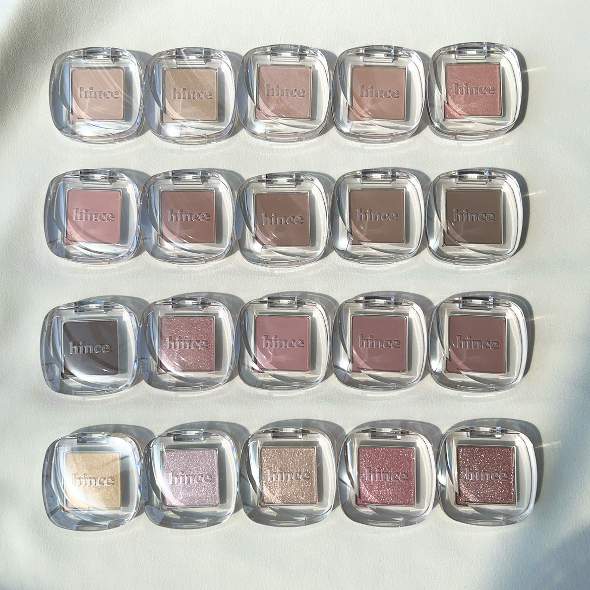 シングルアイシャドウ 13 PEONY ROSE/hince/単色アイシャドウを使ったクチコミ（3枚目）