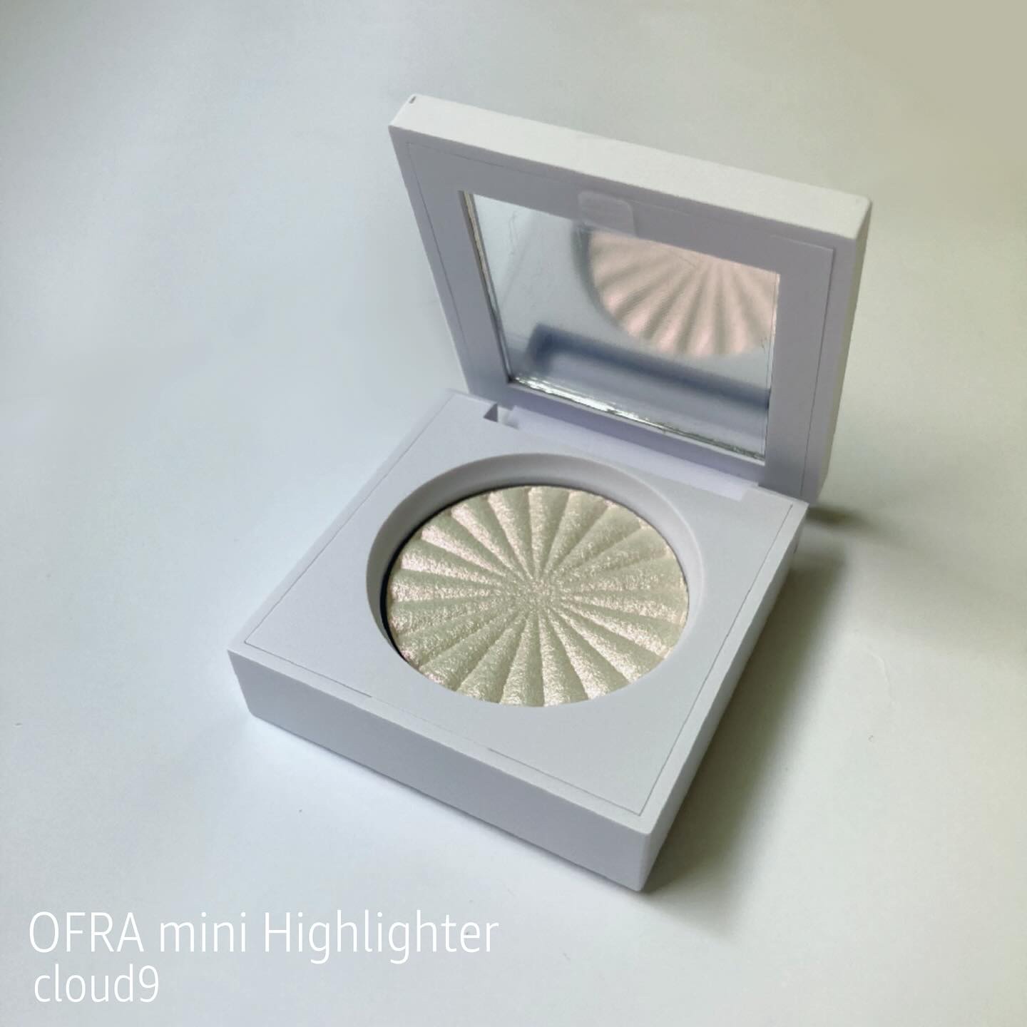 OFRA mini Highlighter/Ofra Cosmetics/パウダーハイライトを使ったクチコミ（2枚目）