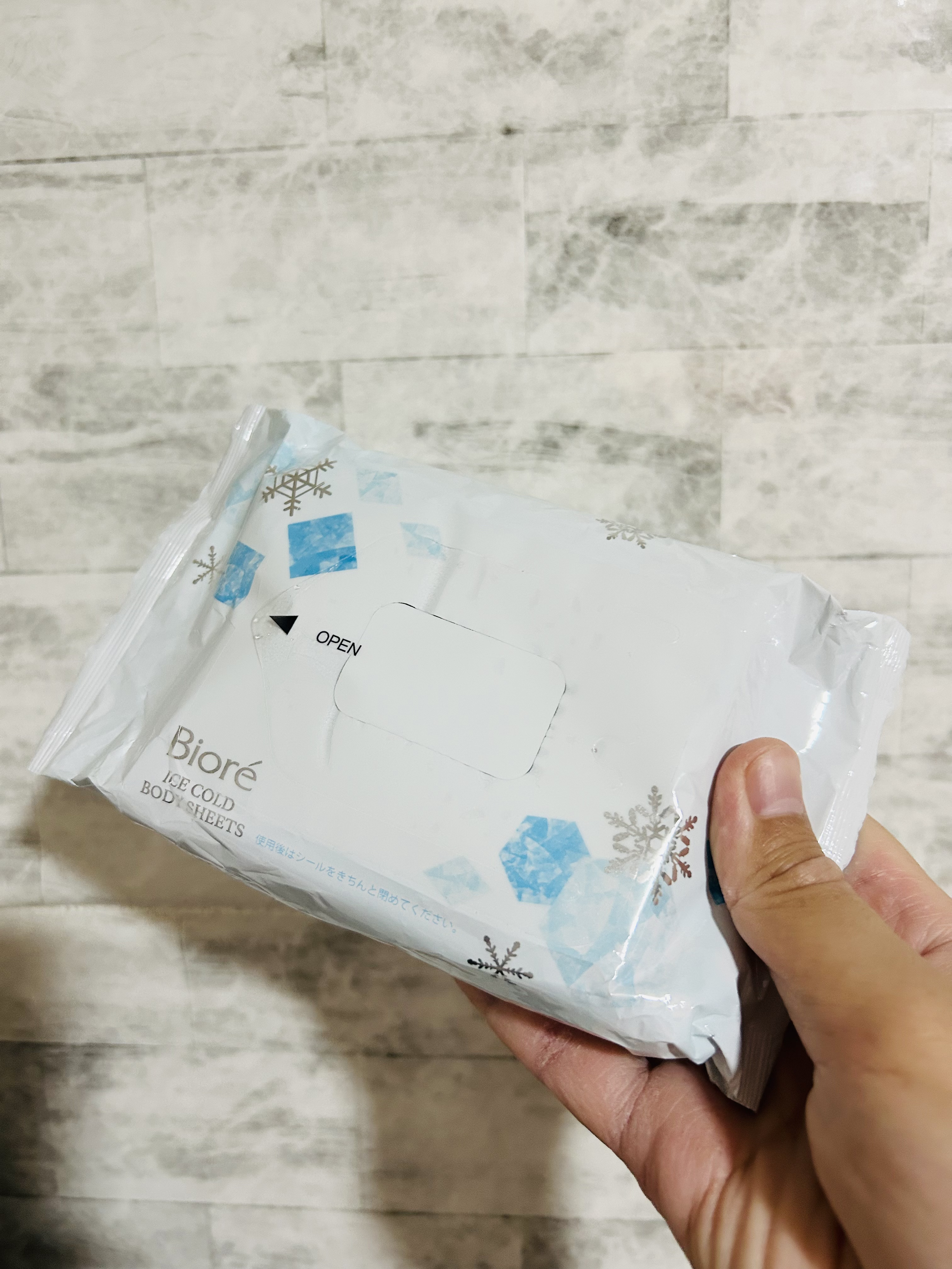 冷シート 無香性/ビオレ/ボディシートを使ったクチコミ（2枚目）
