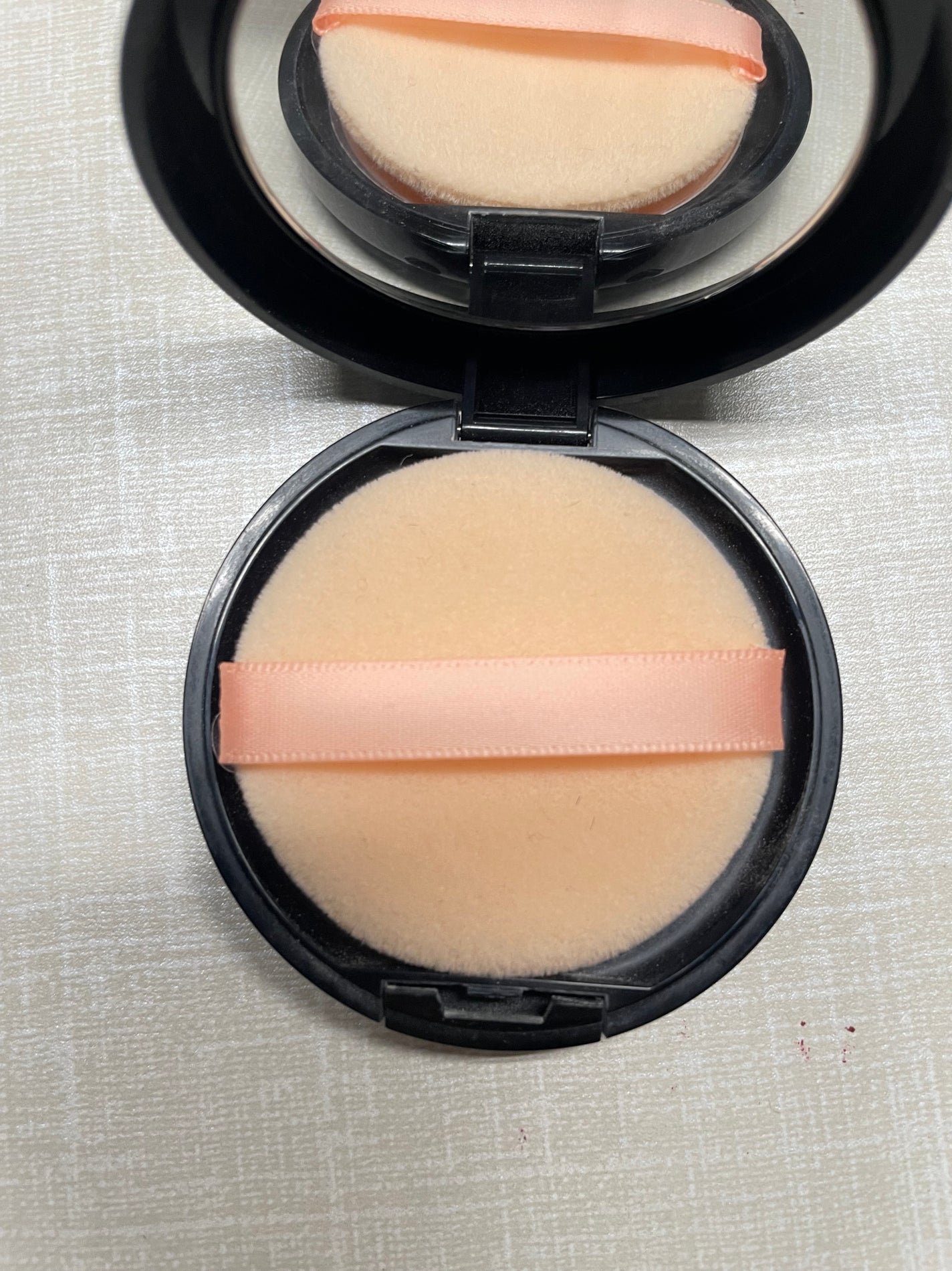 ミネラルシルキーベール/エトヴォス/プレストパウダーを使ったクチコミ(3枚目)