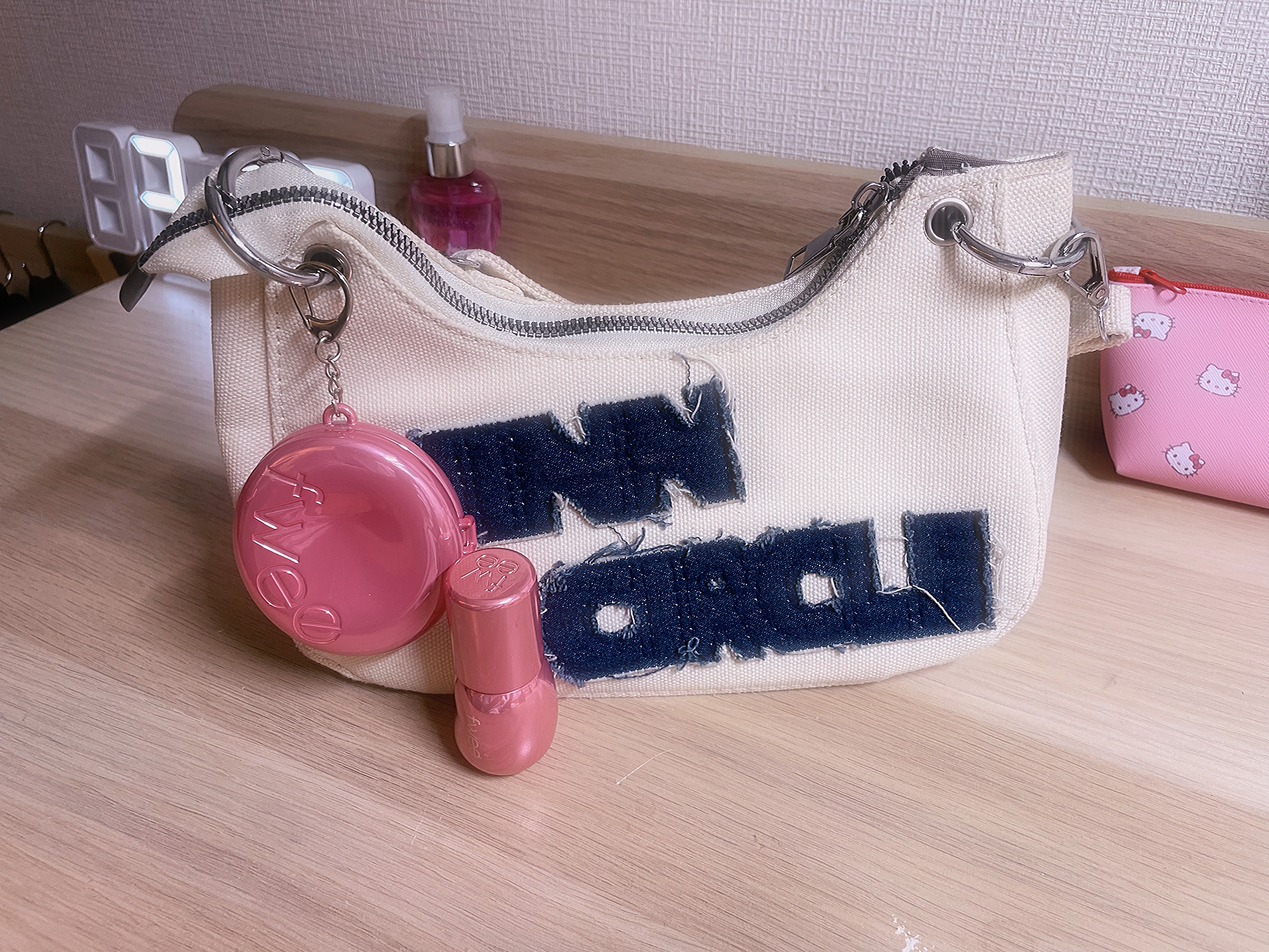 フィー ポケットアイパレット EP03 ストロベリーホイップ/fwee/アイシャドウパレットを使ったクチコミ（3枚目）