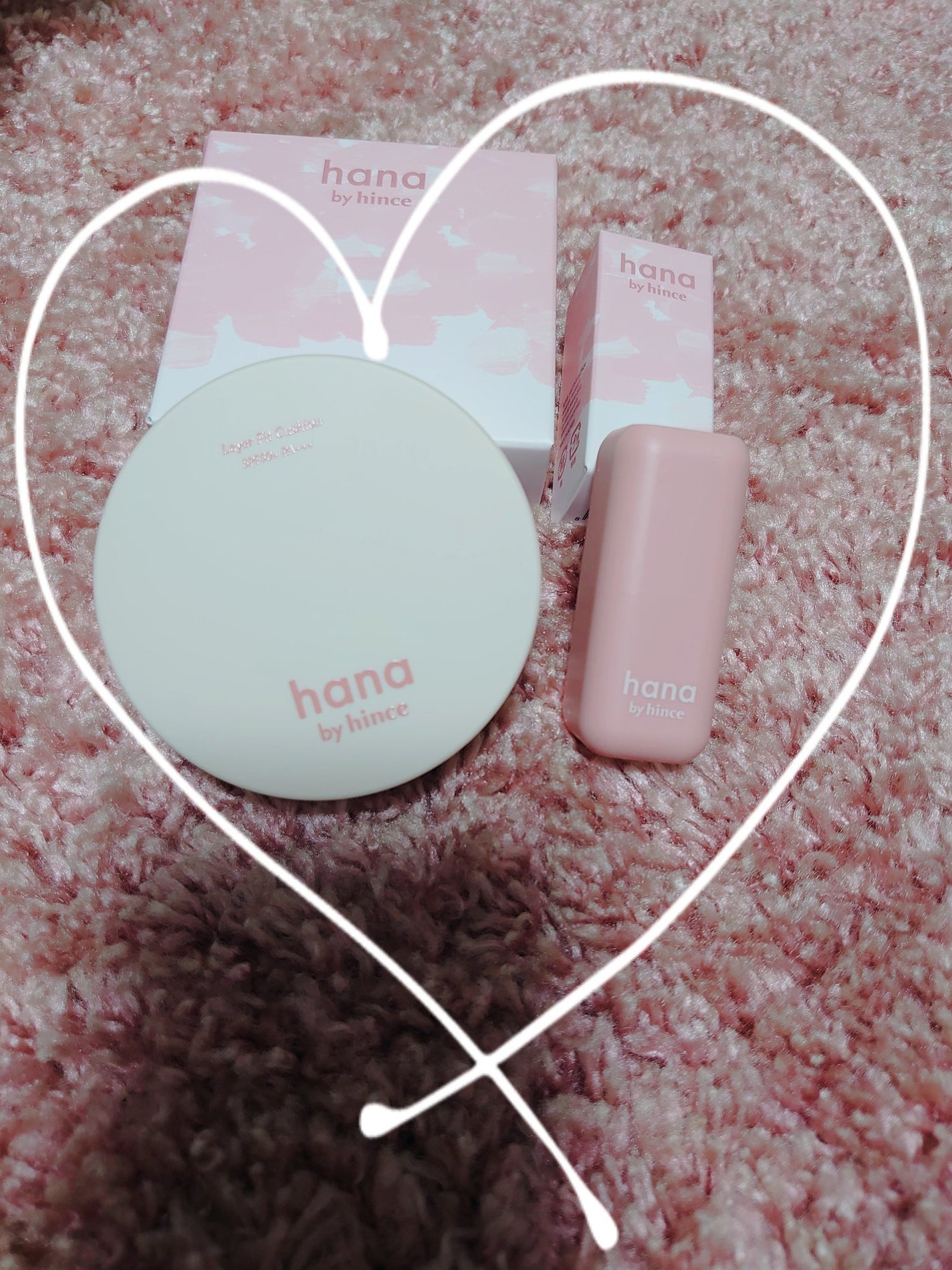 ぴっち on LIPS 「モニターでいただきました😌q一瞬でツヤ肌に✨パフも、小鼻などに..」(1枚目)