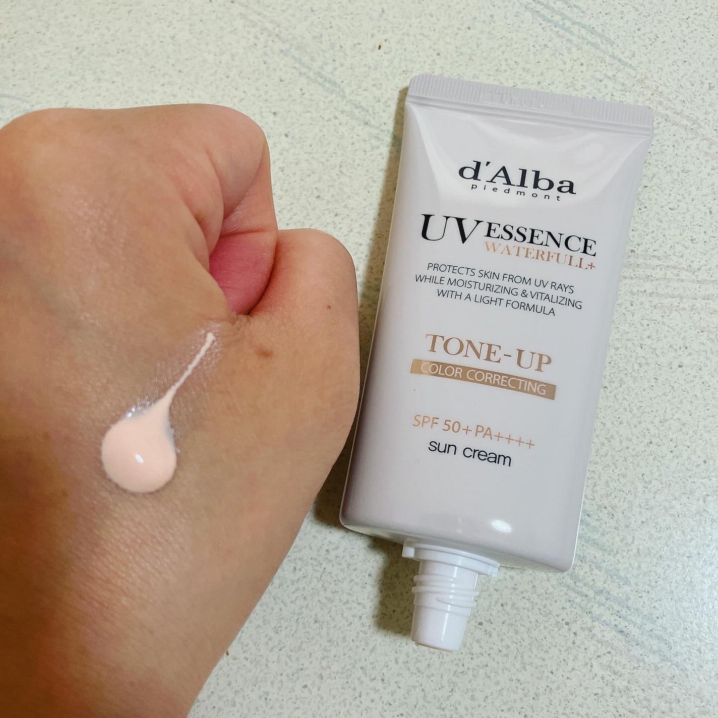 ダルバ ウォータフル エッセンス サンクリーム/ダルバ/日焼け止めクリームを使ったクチコミ(5枚目)