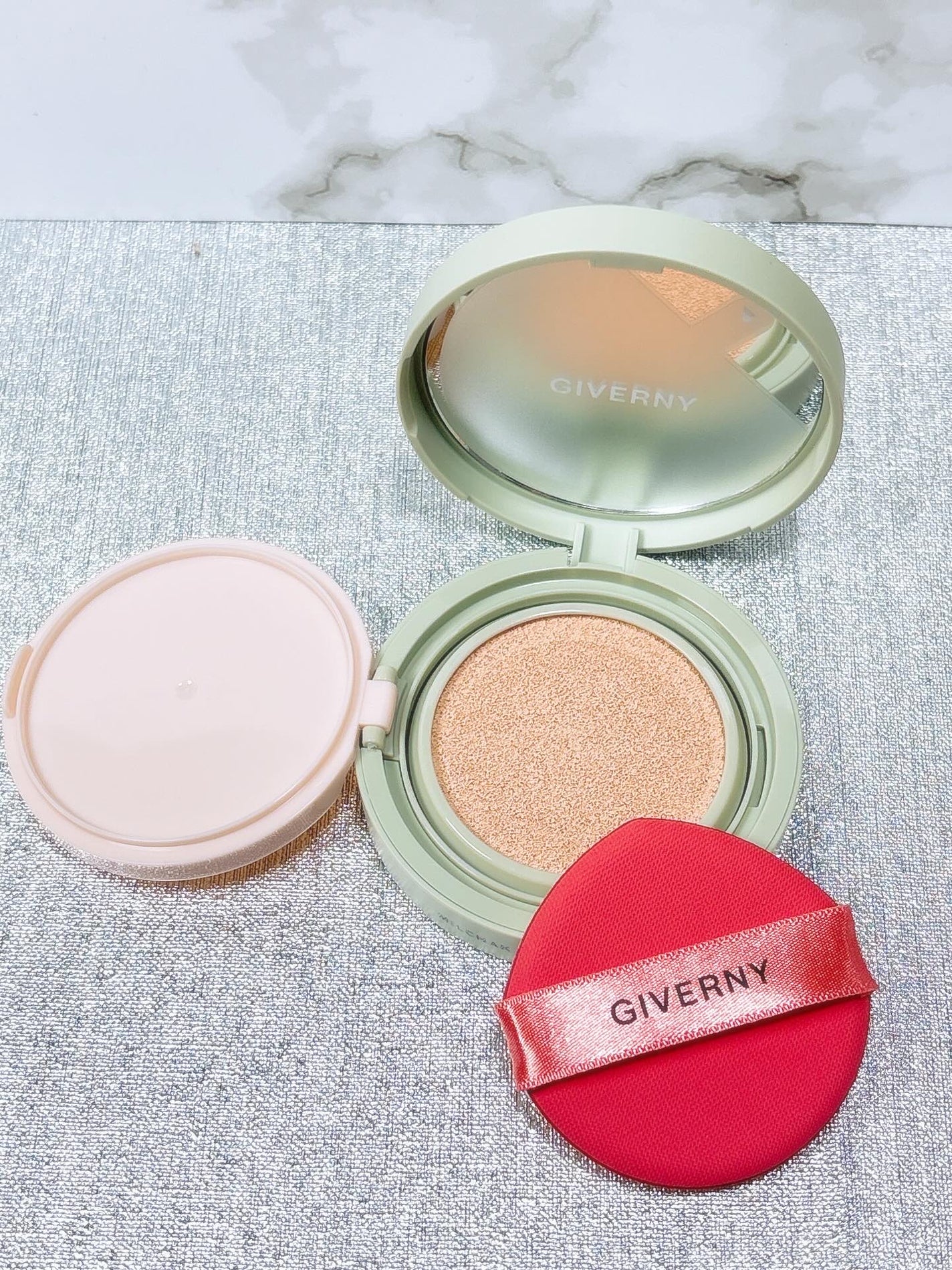 ジヴェルニー 密着カバークッション/GIVERNY/クッションファンデーションを使ったクチコミ(2枚目)