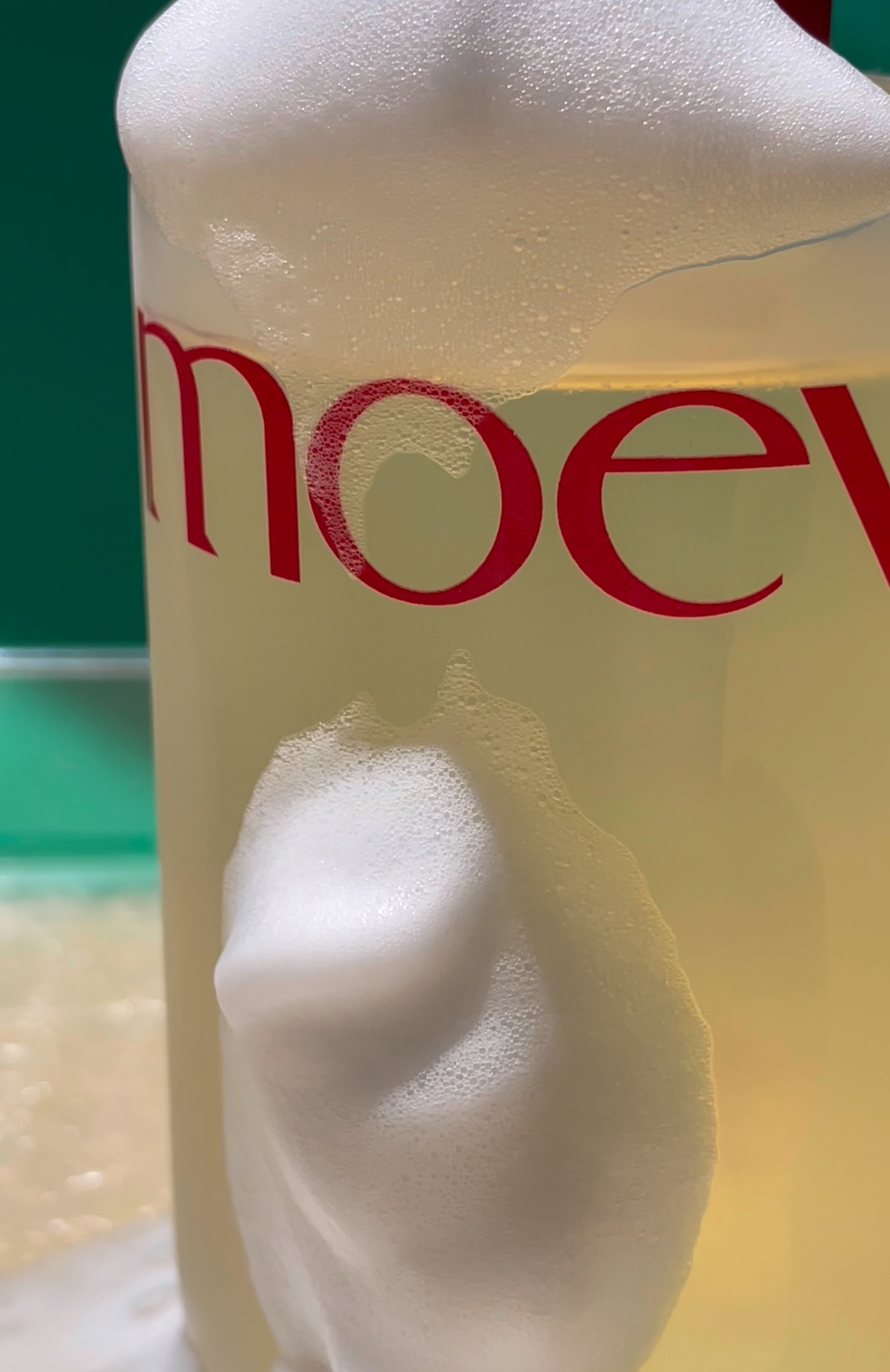 モエブ アヌカチン シャンプー/トリートメント/moev/市販シャンプーを使ったクチコミ（1枚目）