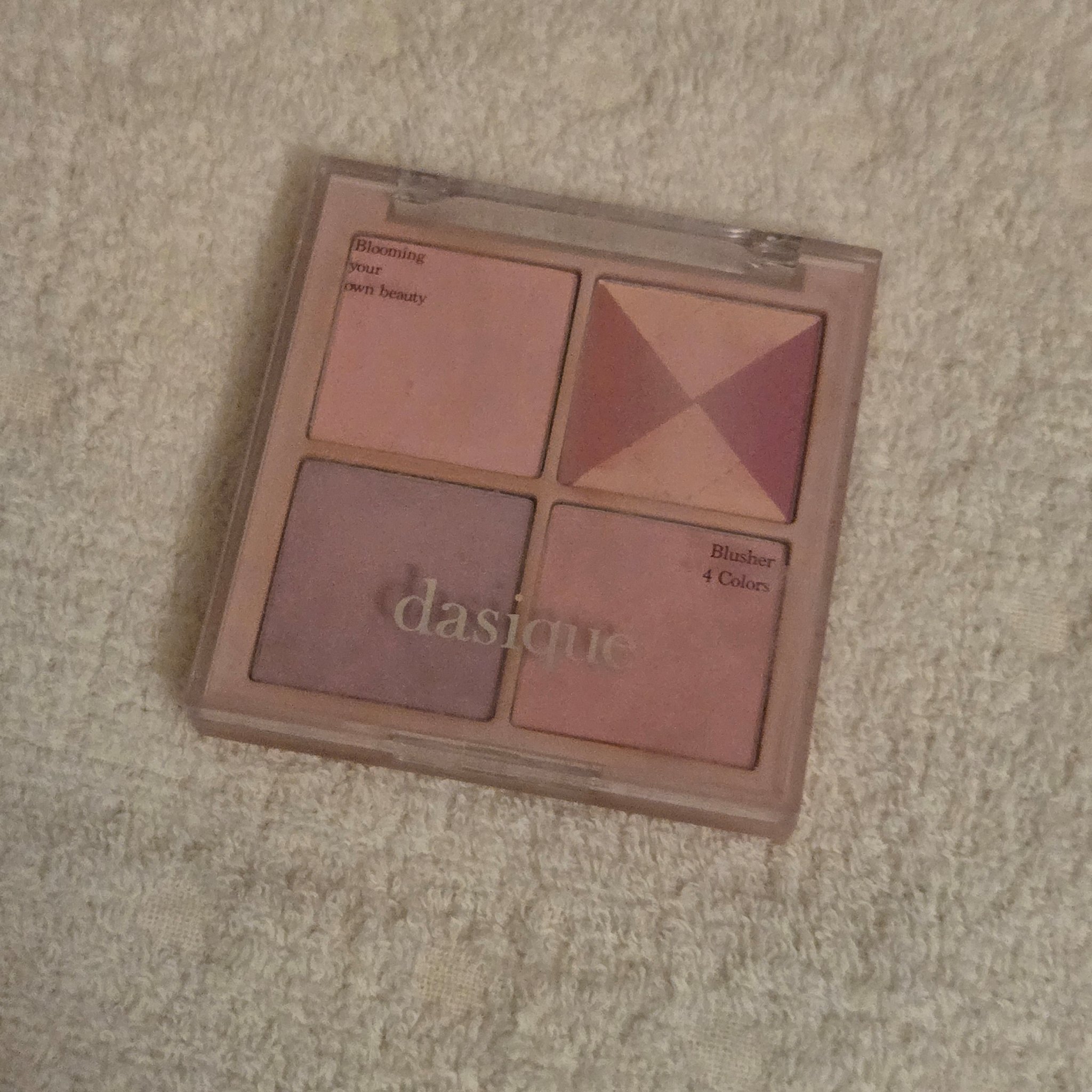 ブレンディングムードチーク 05 バイオレットニット/dasique/パウダーチークを使ったクチコミ（3枚目）