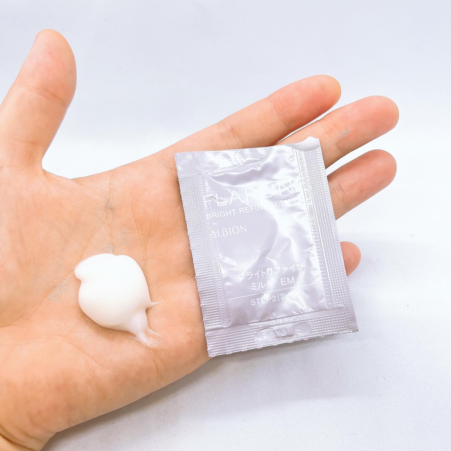 フラルネ ブライトリファイン ミルク M/ALBION/乳液を使ったクチコミ（2枚目）