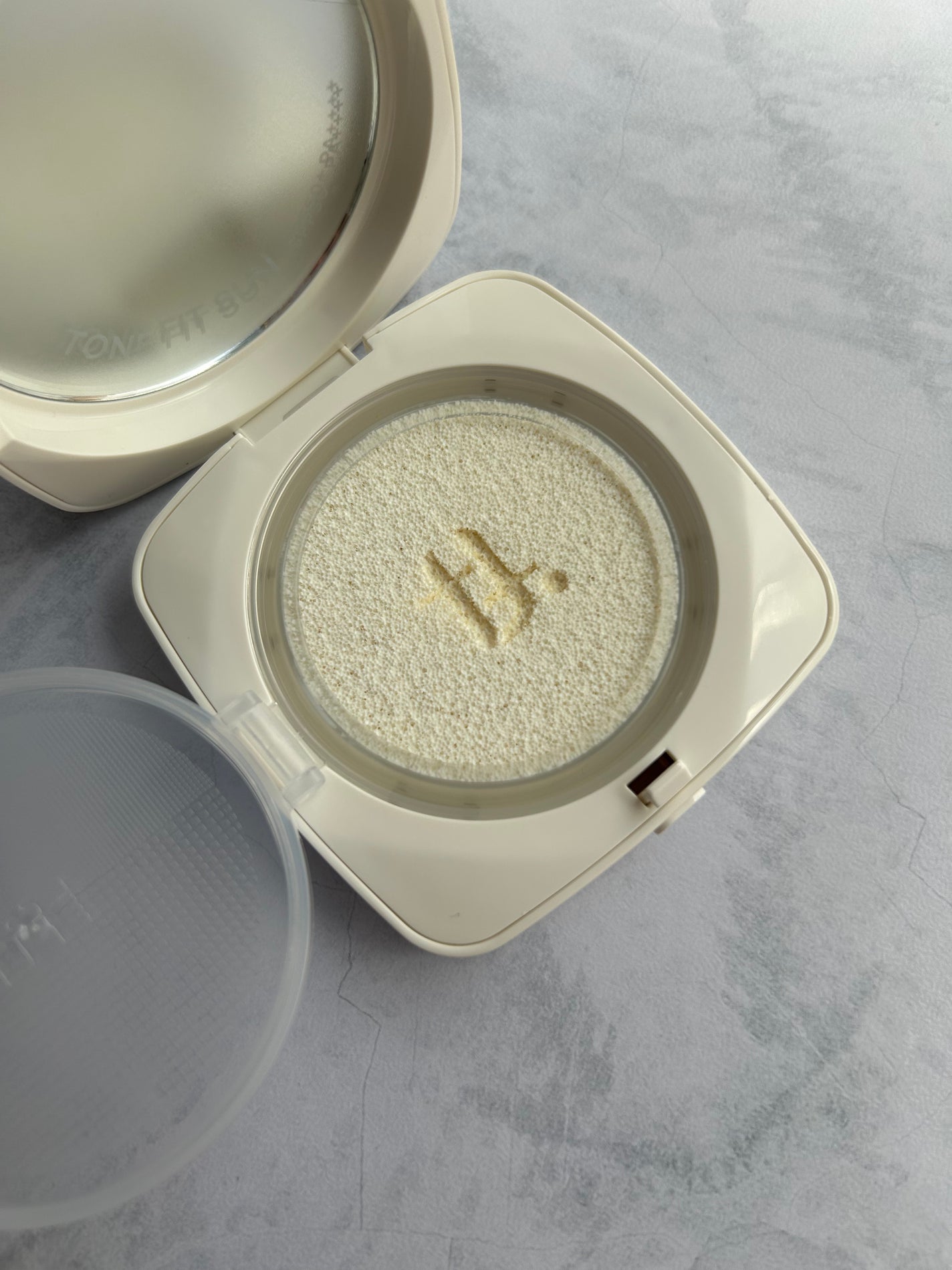 ベースフィットトーンアップサンクッション/TFIT/クッションファンデーションを使ったクチコミ(2枚目)