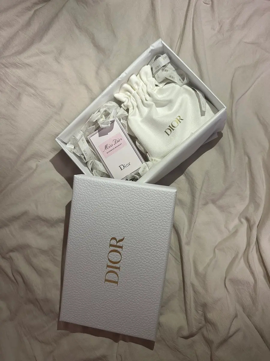 ミス ディオール ブルーミング ブーケ(オードゥトワレ)/Dior/香水(レディース)を使ったクチコミ（2枚目）