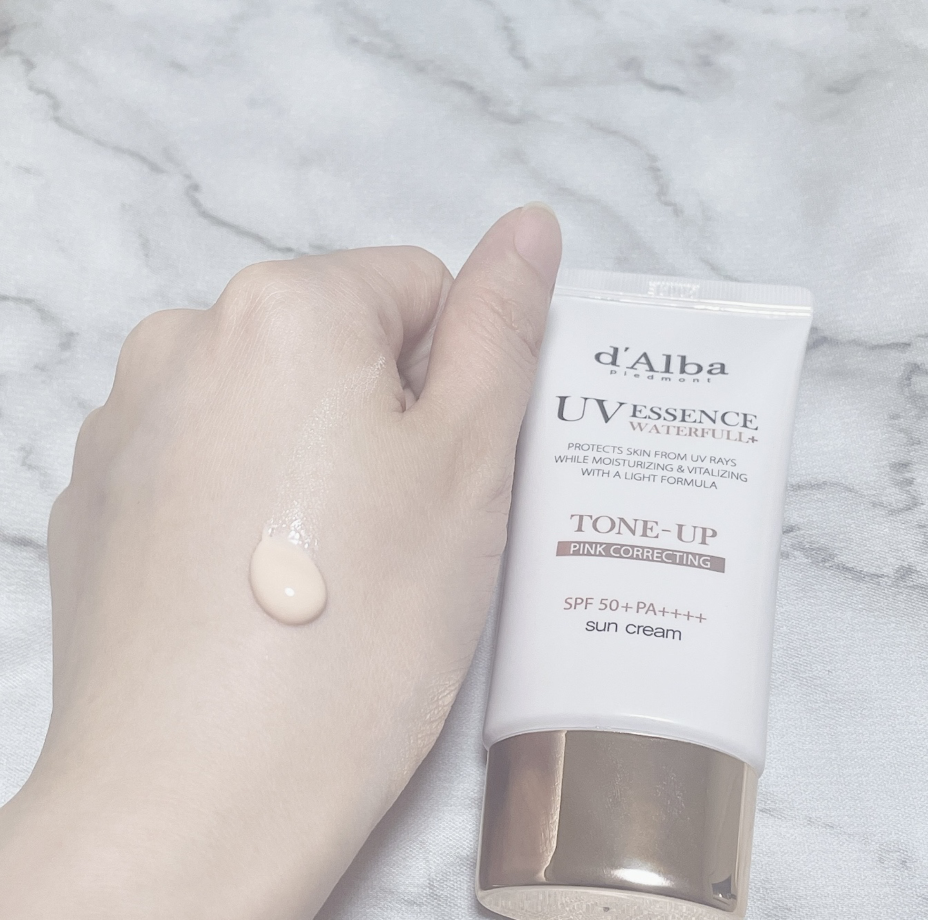 ウォータフルトーンアップサンクリーム/ダルバ/日焼け止めクリームを使ったクチコミ（2枚目）