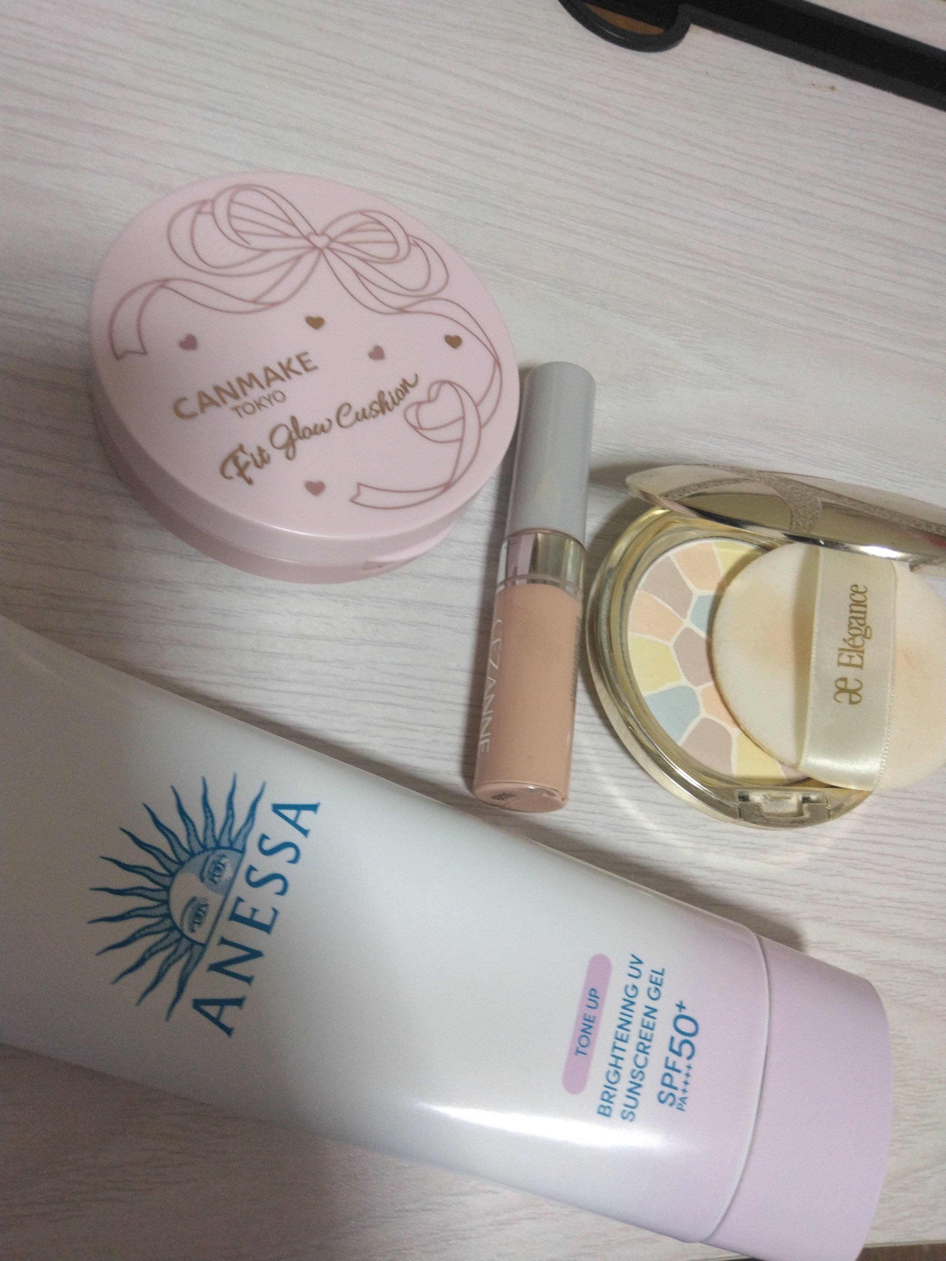 ラ プードル オートニュアンス/Elégance/プレストパウダーを使ったクチコミ（1枚目）