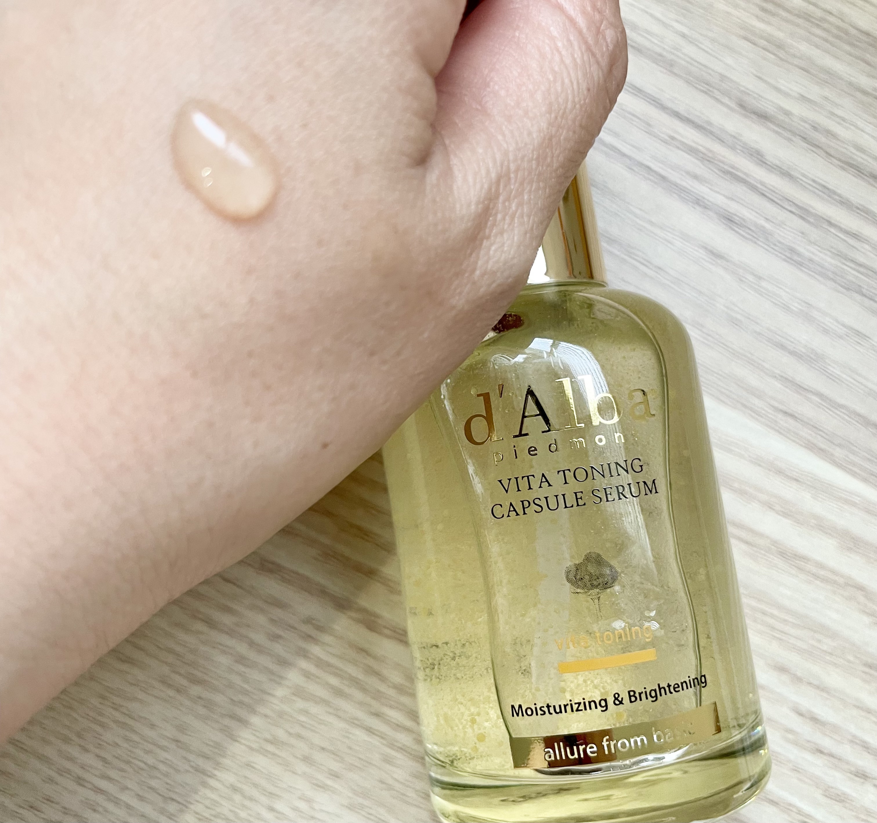 ビタトーニングカプセルセラム/ダルバ/美容液を使ったクチコミ（2枚目）