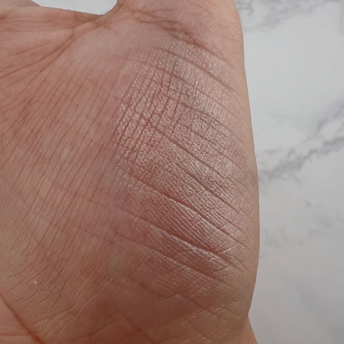 オーロラ ハイライト/LionWell(ライオンウェル)/パウダーハイライトを使ったクチコミ(3枚目)