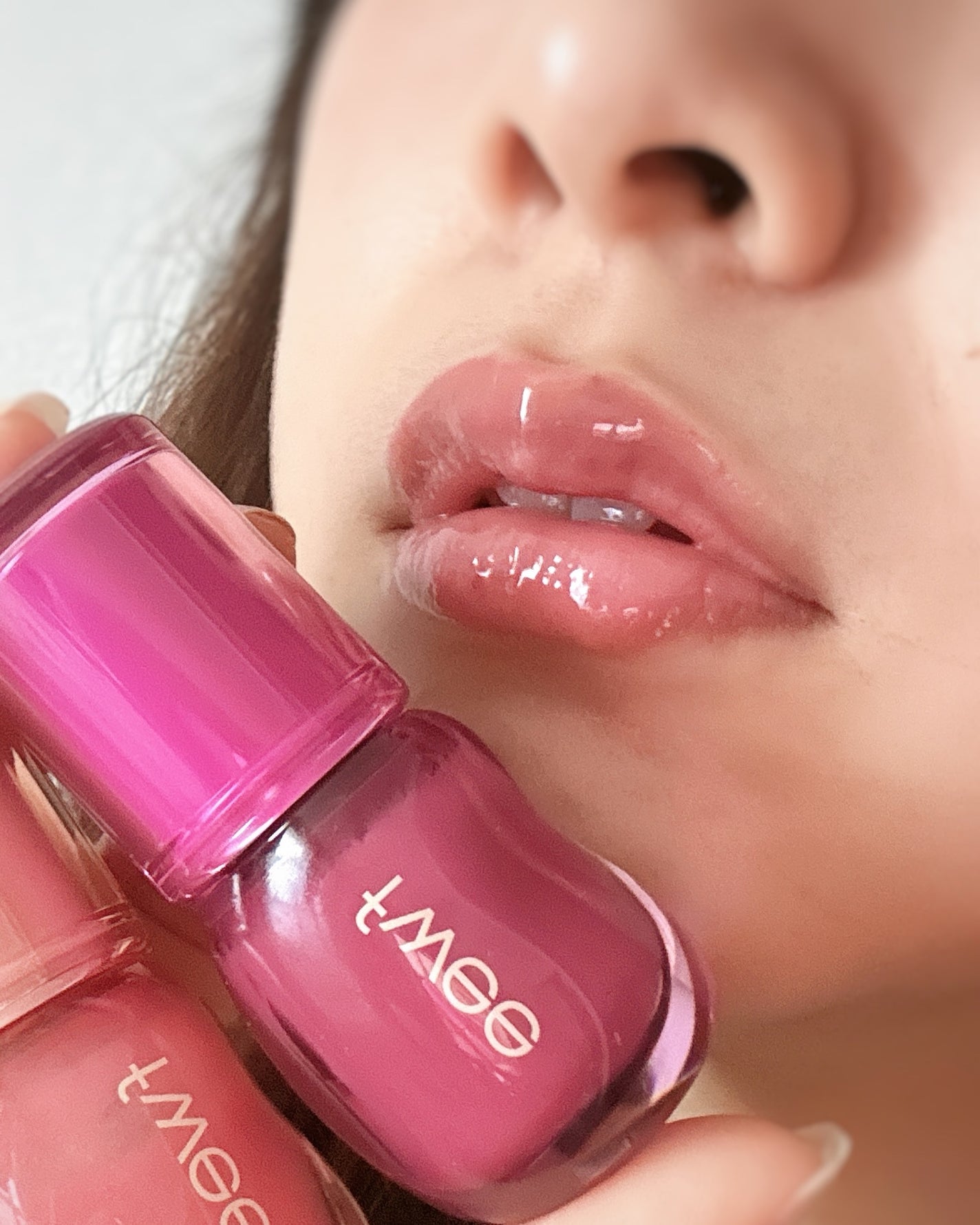 フィー 3Dボリューミンググロス/fwee/リップグロスを使ったクチコミ(3枚目)