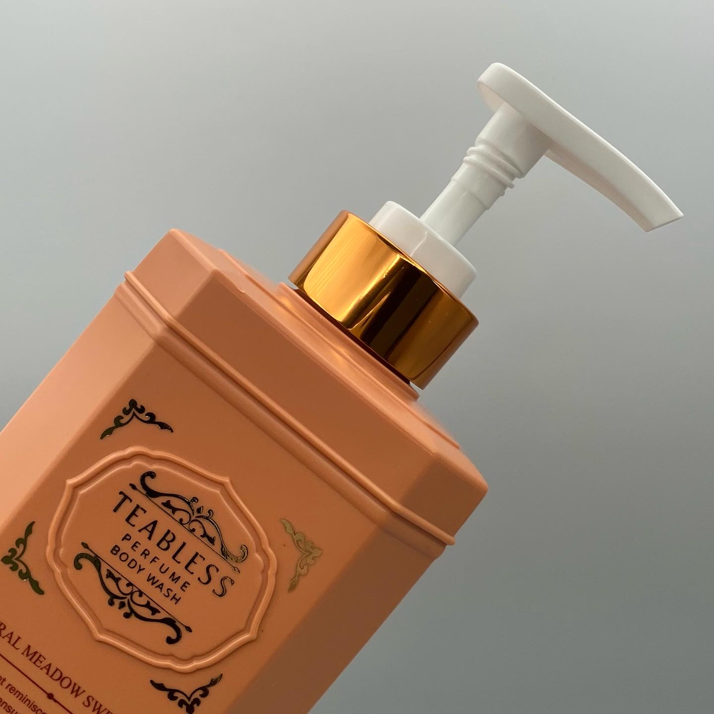 フローラル メドウ スイートティー  パフュームボディソープ/TEABLESS/ボディソープを使ったクチコミ（2枚目）