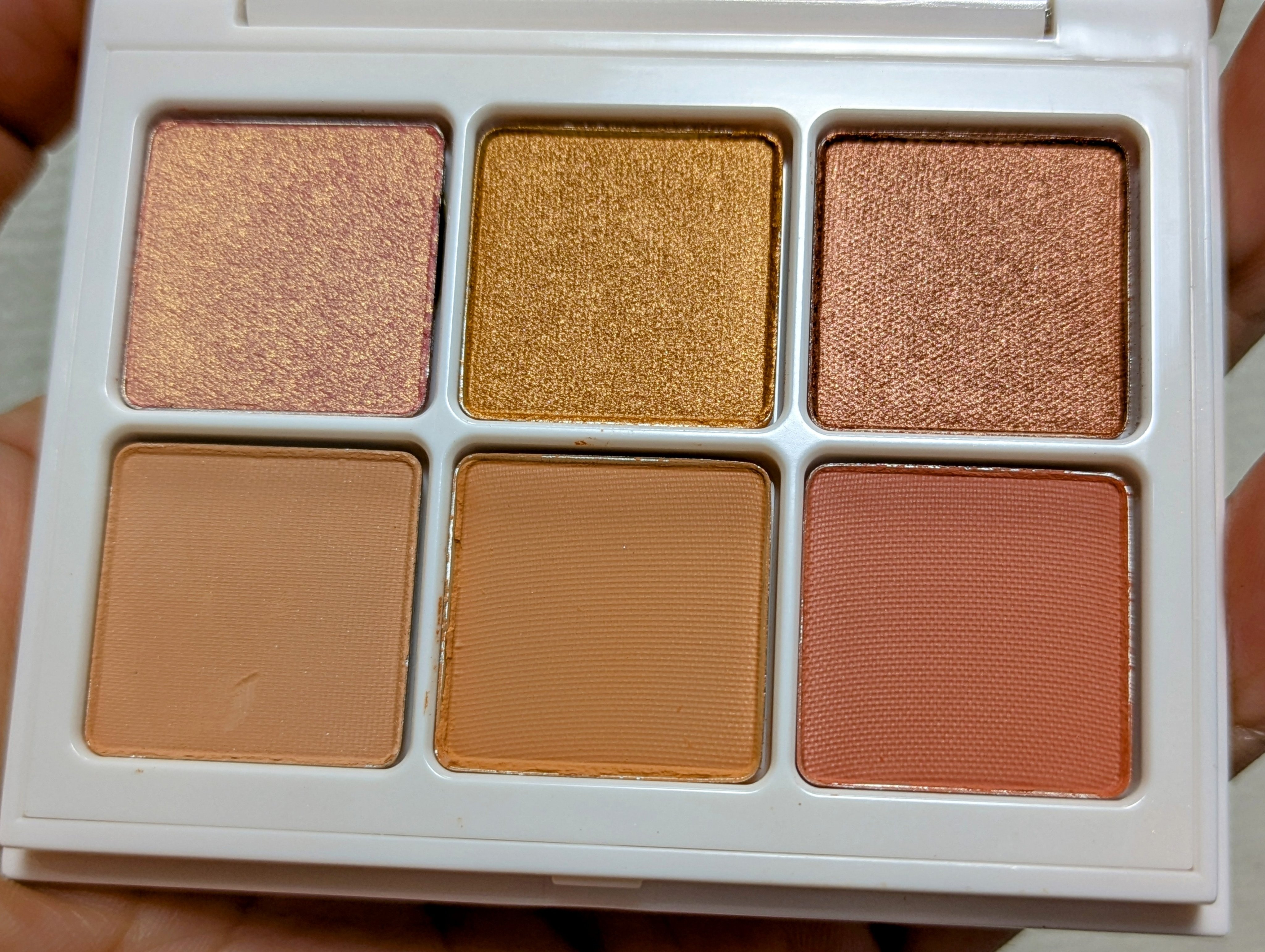 Snap shadows mix & match eyeshadow palette/FENTY BEAUTY BY RIHANNA/アイシャドウパレットを使ったクチコミ（2枚目）