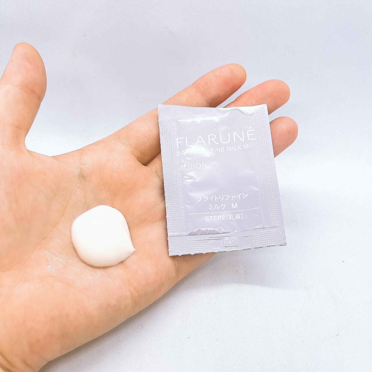 フラルネ ブライトリファイン ミルク M/ALBION/乳液を使ったクチコミ（1枚目）