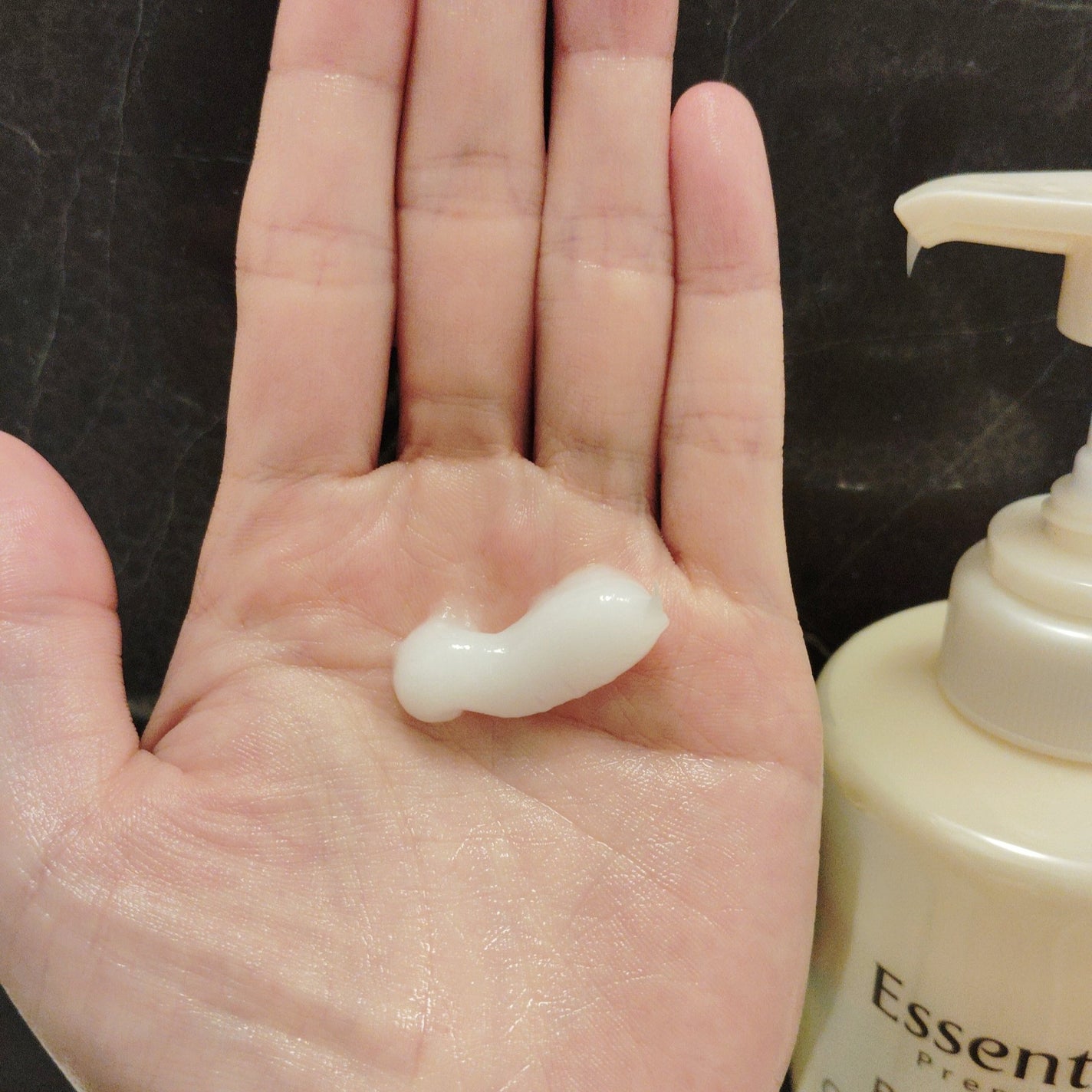 エッセンシャルプレミアム バリアシャンプー・コンディショナー スパークルモイスト/エッセンシャル/市販シャンプーを使ったクチコミ(5枚目)