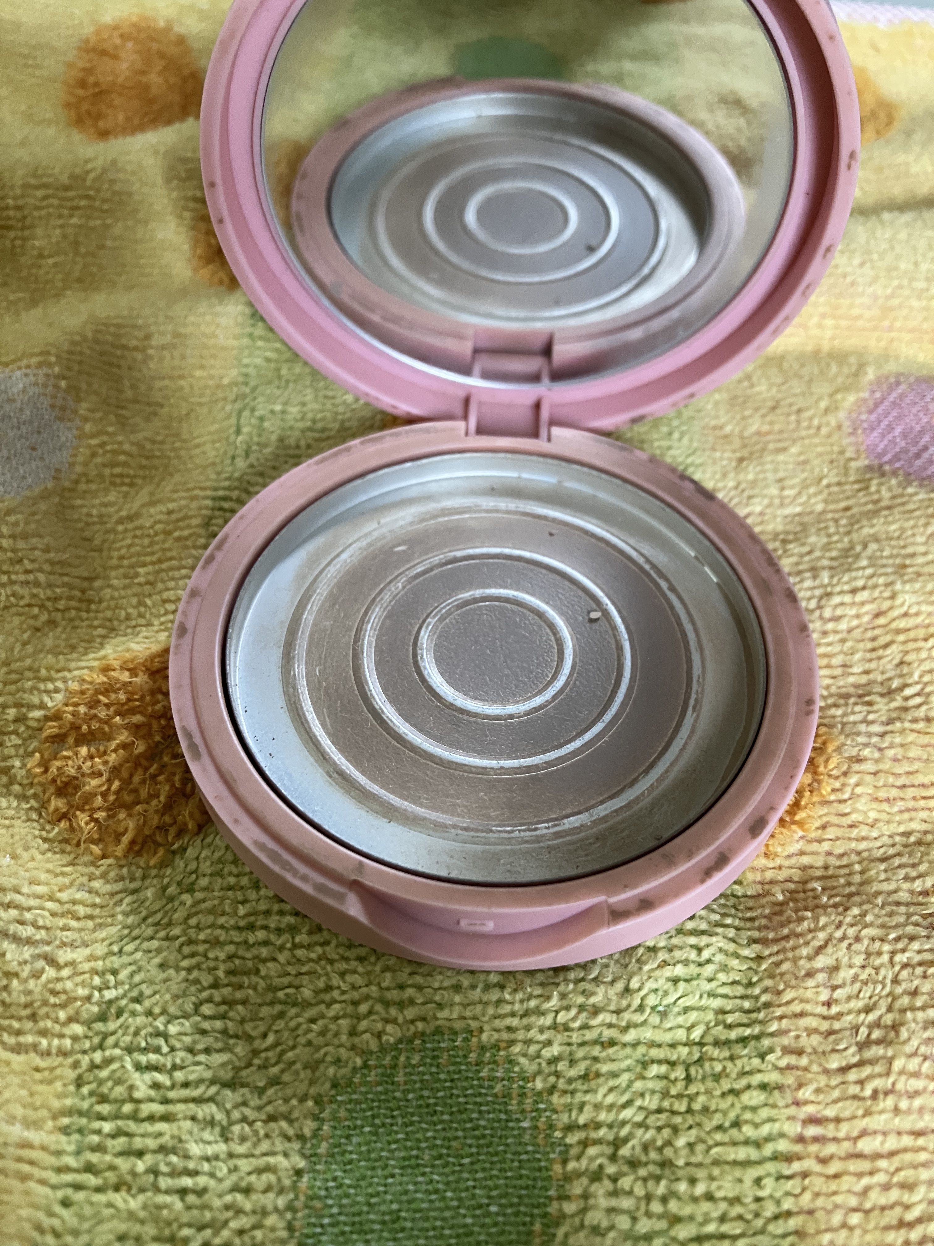 アートクラスバイロダン シェーディング バイロダンシェーディングブティックエディション 02 モダン/too cool for school/シェーディングを使ったクチコミ（2枚目）