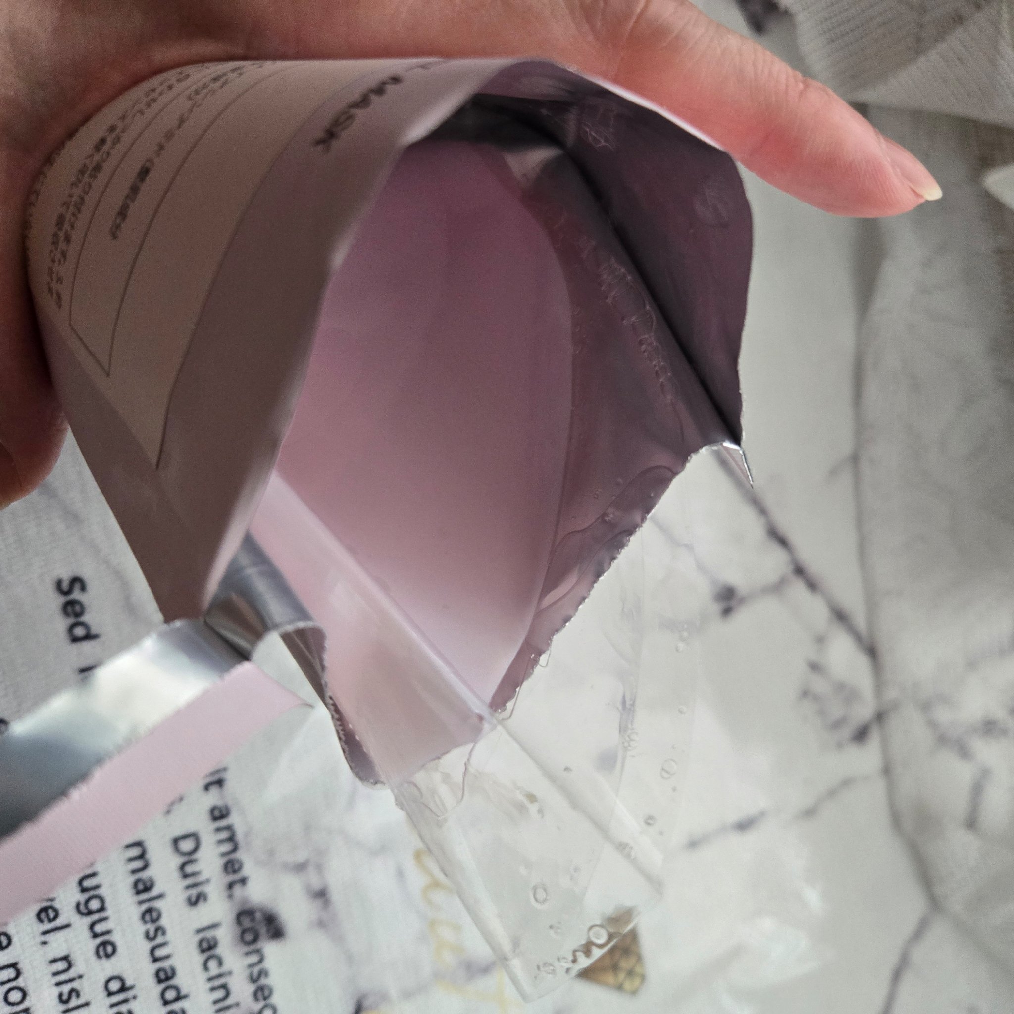 PDRNピンクコラーゲンゲルマスク/MEDICUBE/シートマスク・パックを使ったクチコミ（2枚目）