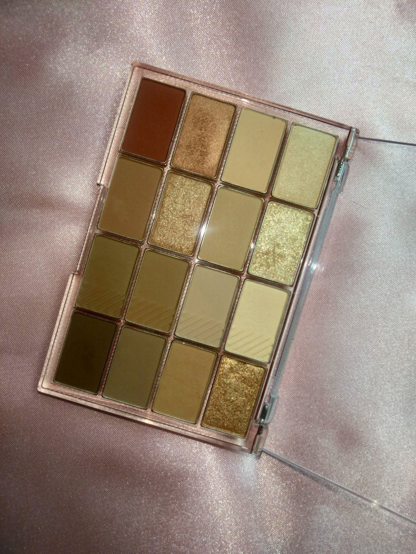 ume. on LIPS 「もう市場に出回っていないのですがこのパレットが万能です。WAK..」(2枚目)