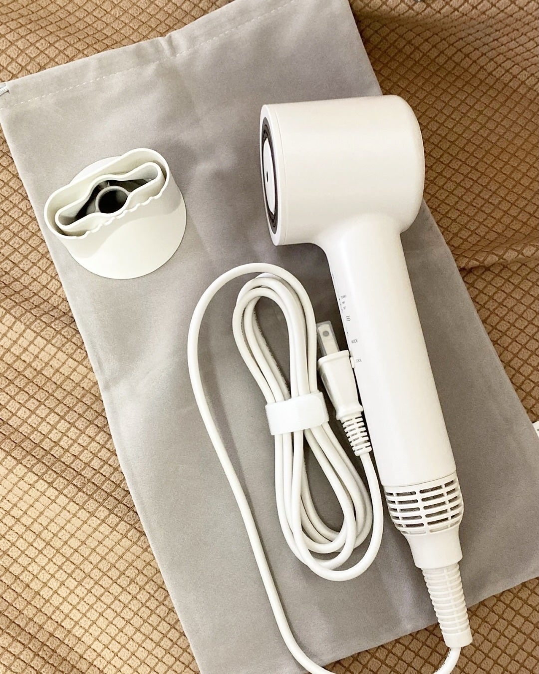 a.sana4374 on LIPS 「フェスティノさまからいただきました業界初✨髪との距離に応じて温..」(2枚目)