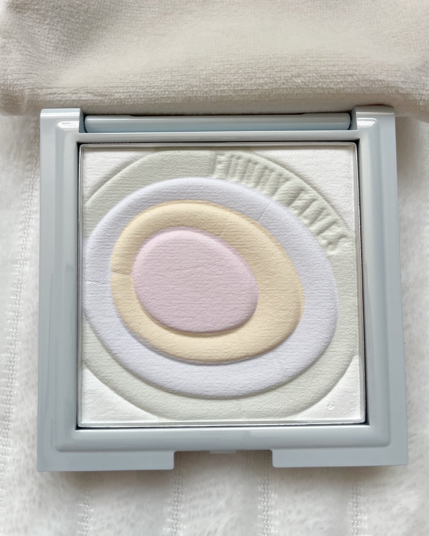 ネビュラ プレストパウダー/FUNNY ELVES方里/プレストパウダーを使ったクチコミ(2枚目)