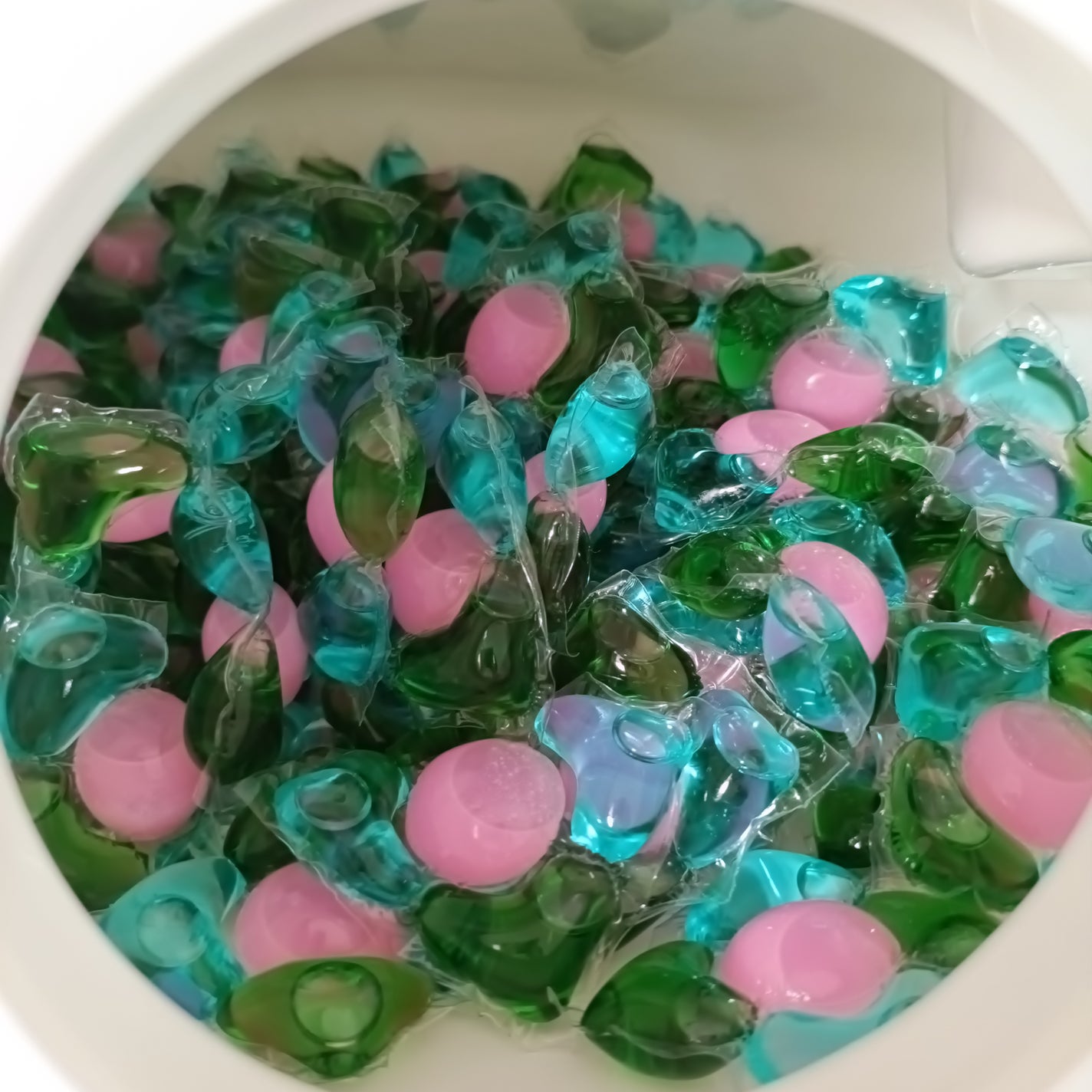 みるき フォロバ100 on LIPS 「とっても良い香りがするボール型5in1洗濯洗剤アフューム!この..」(6枚目)