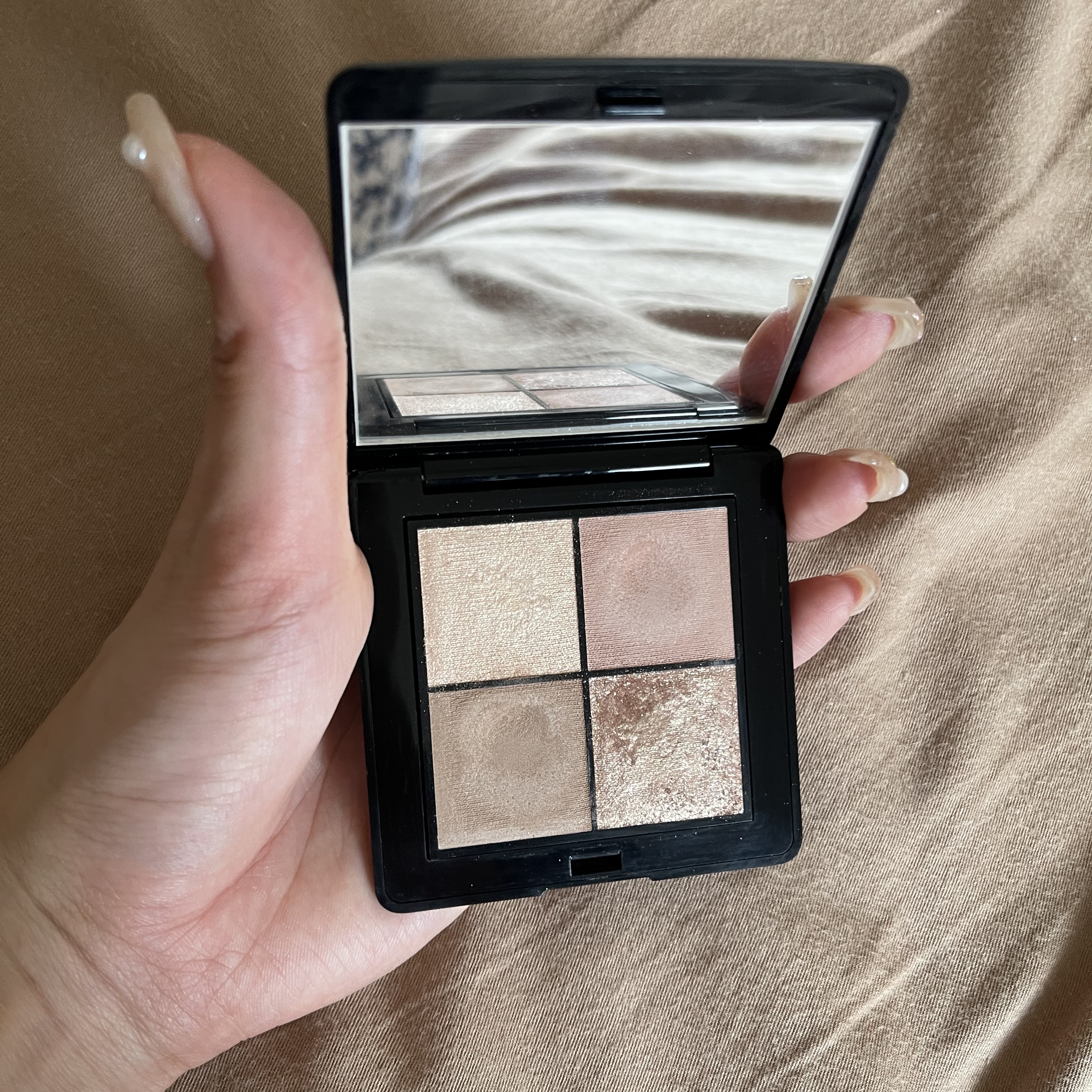 CURATED EYE QUAD/H&M/アイシャドウパレットを使ったクチコミ（2枚目）